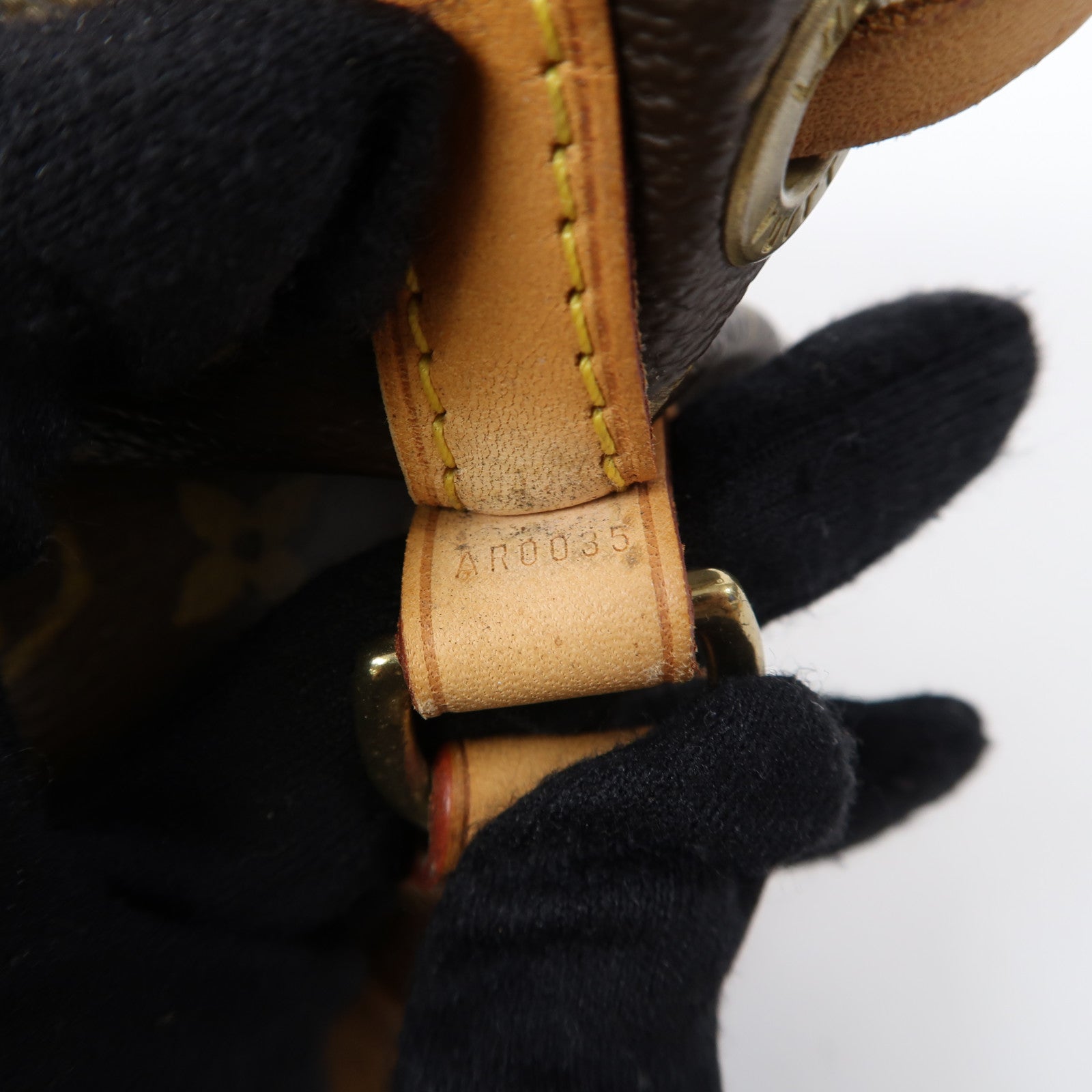 LOUIS VUITTON Monogram Mini Noe金扣手挽袋啡色