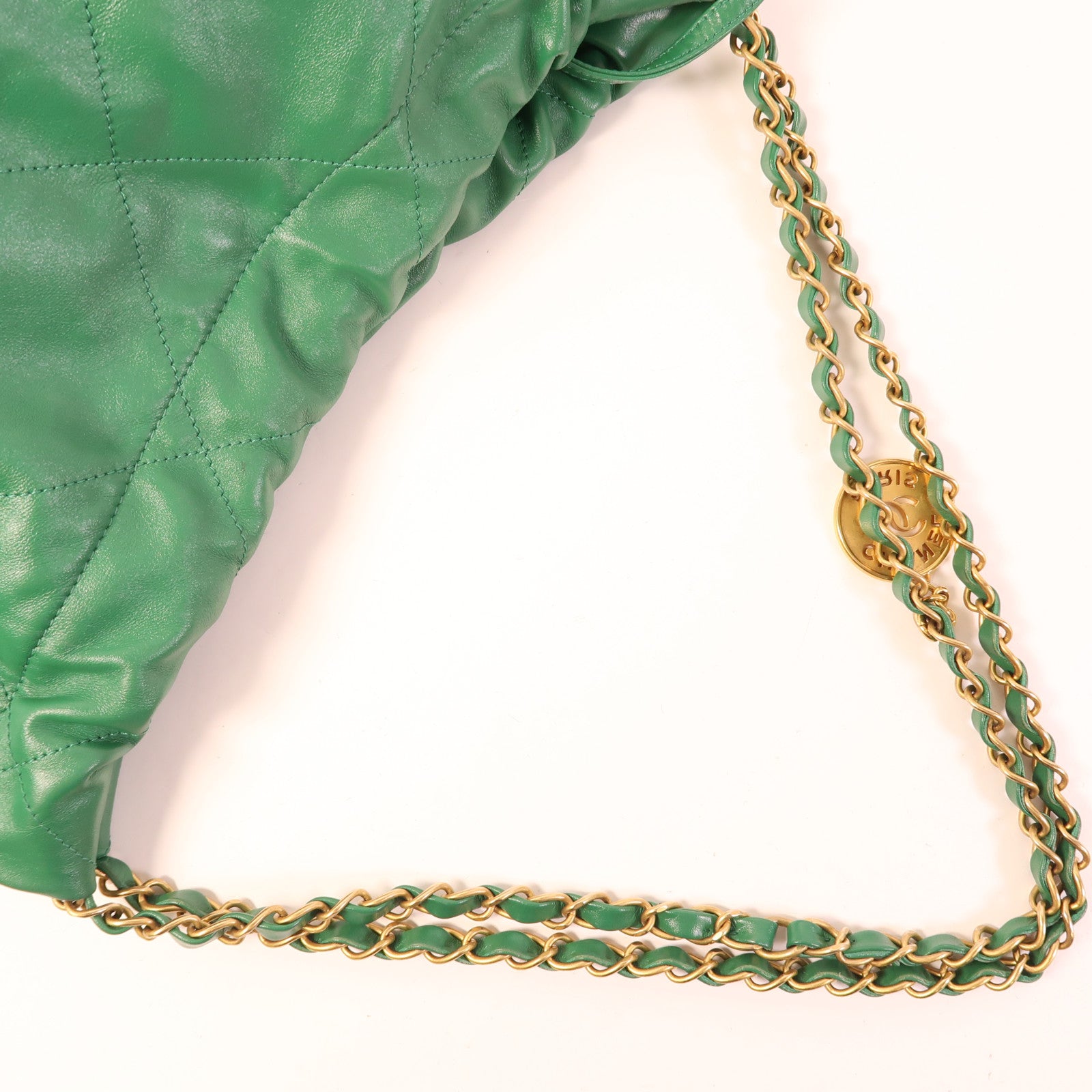 CHANEL 皮革Chanel 22 Small金扣鏈帶肩背袋