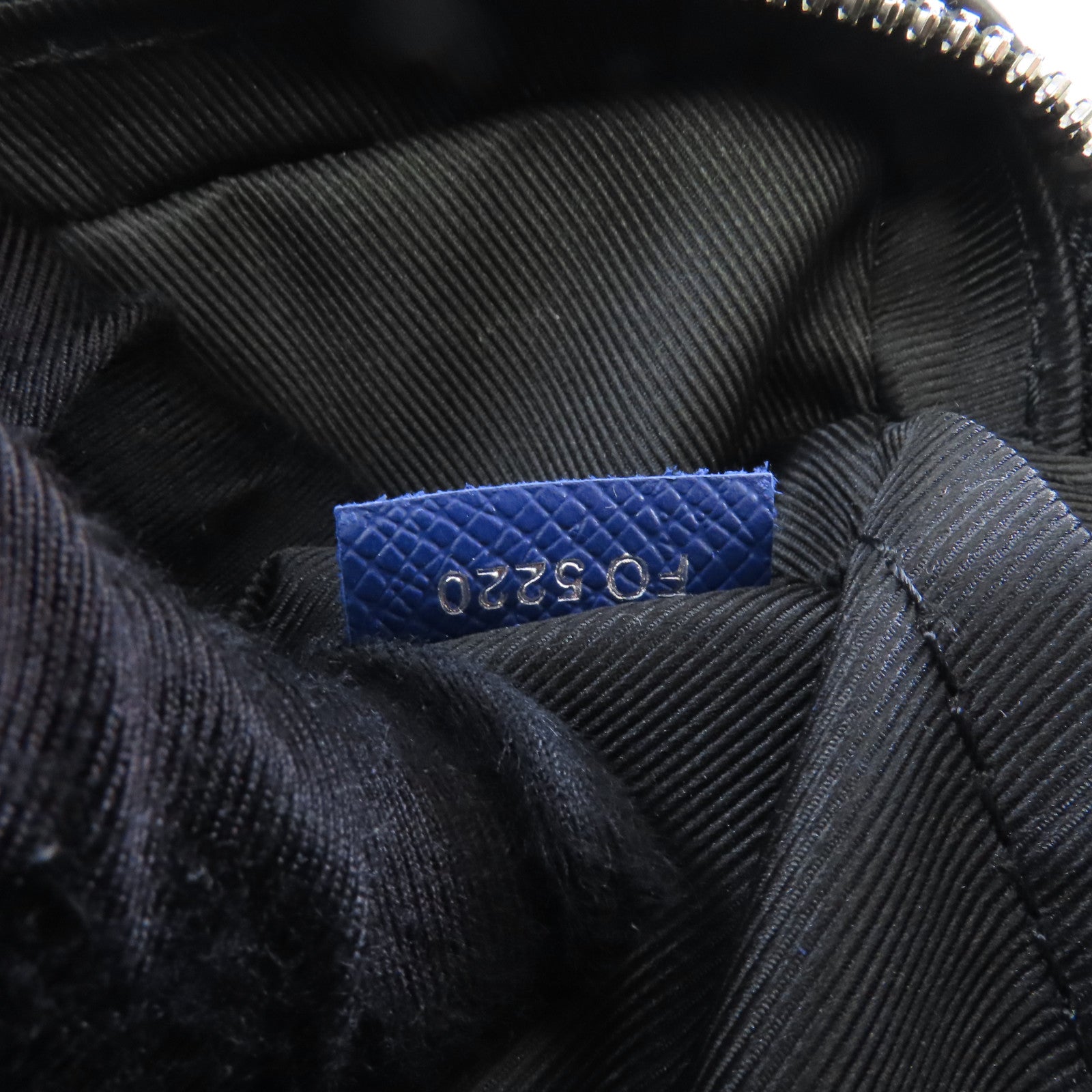 LOUIS VUITTON Monogram/Taiga Outdoor Messenger銀扣肩背袋藍色