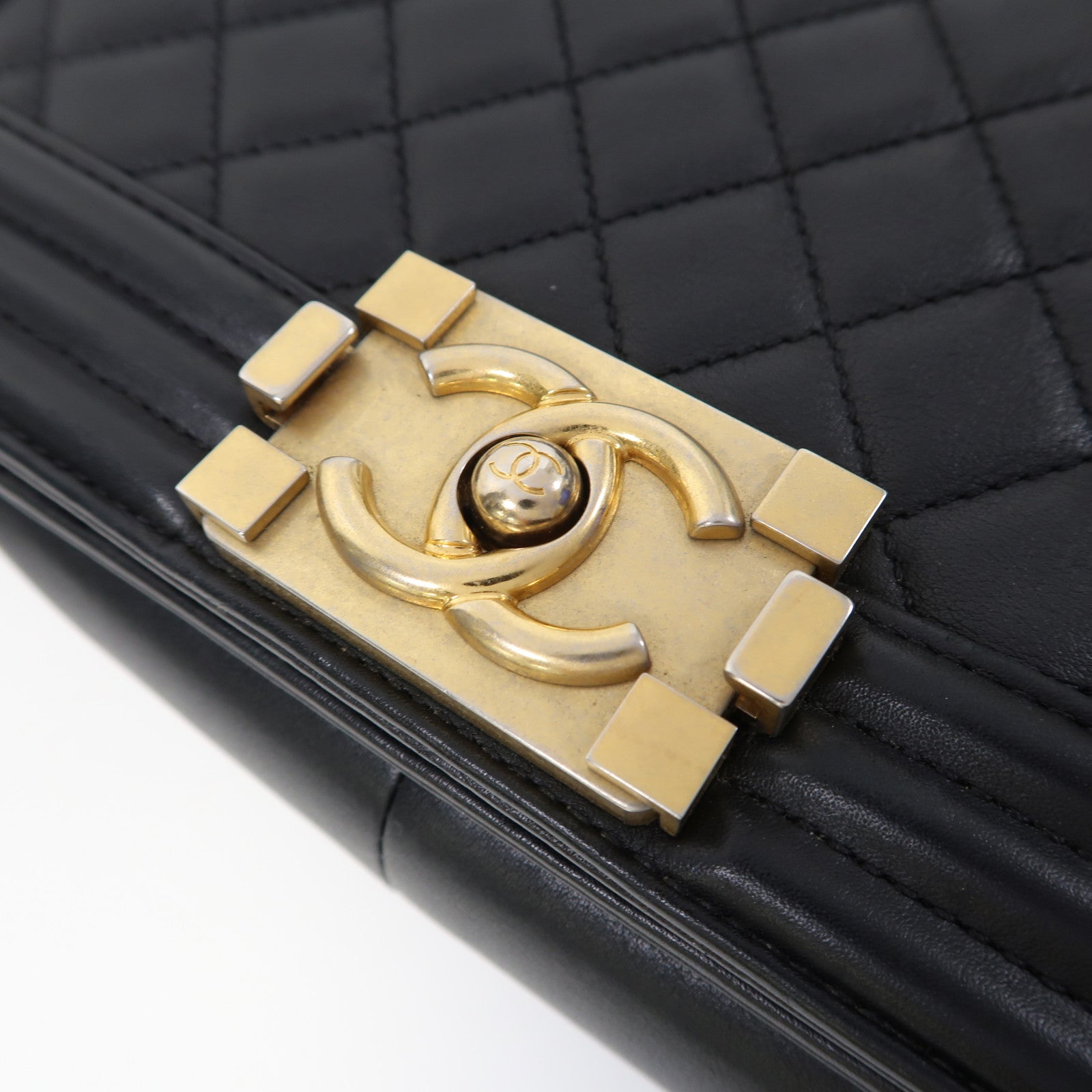 CHANEL 【激減優惠】菱格羊皮皮革Boy 25金扣鏈帶肩背袋黑色