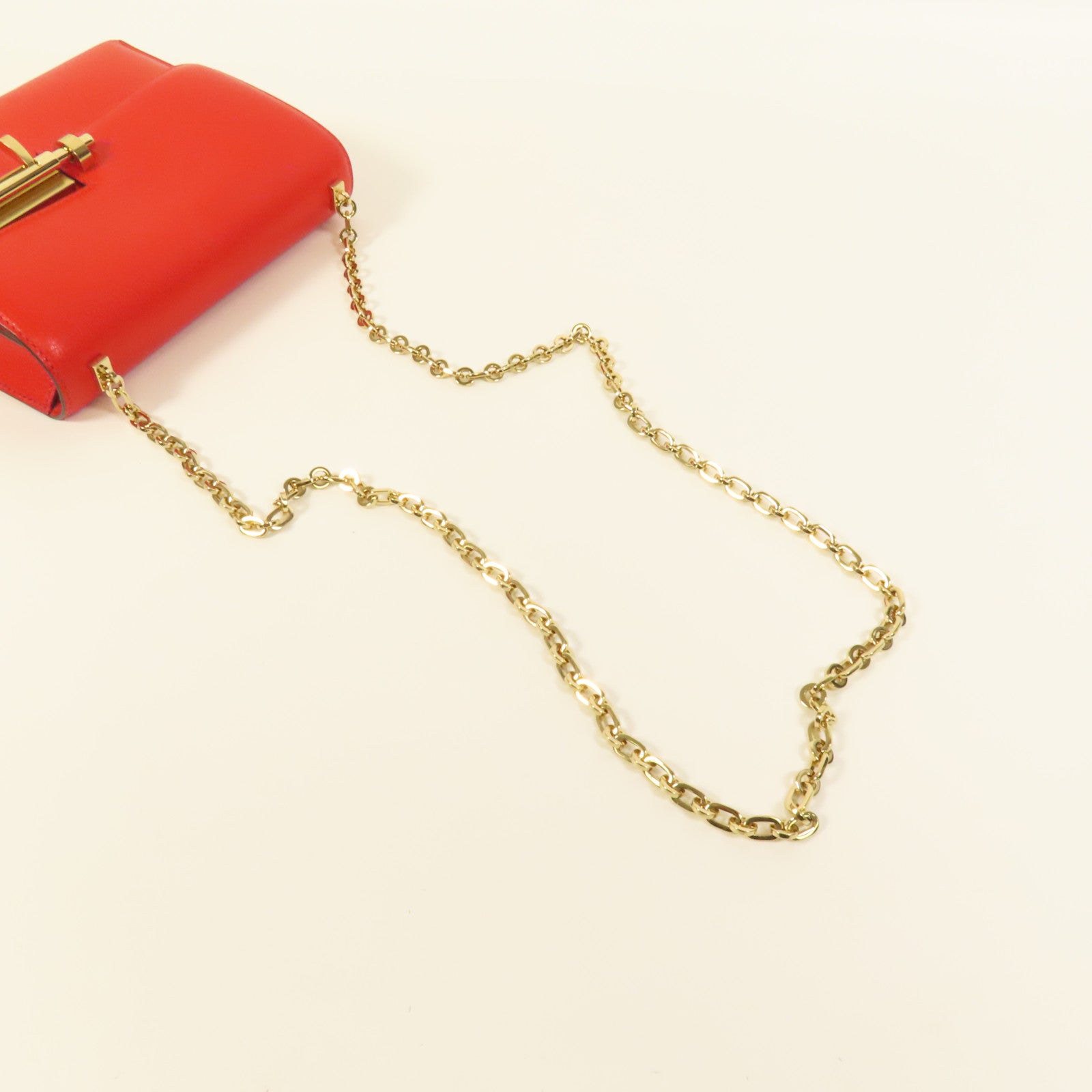 HERMES Chevre皮革Verrou Mini金扣鏈帶肩背袋Red