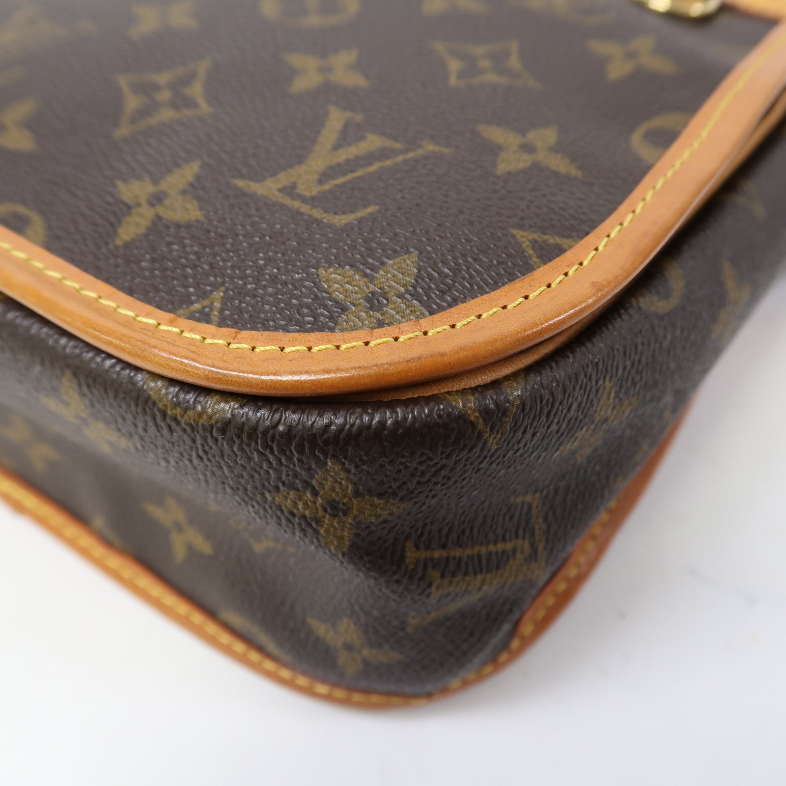 LOUIS VUITTON Monogram Bosphore PM金扣肩背袋啡色