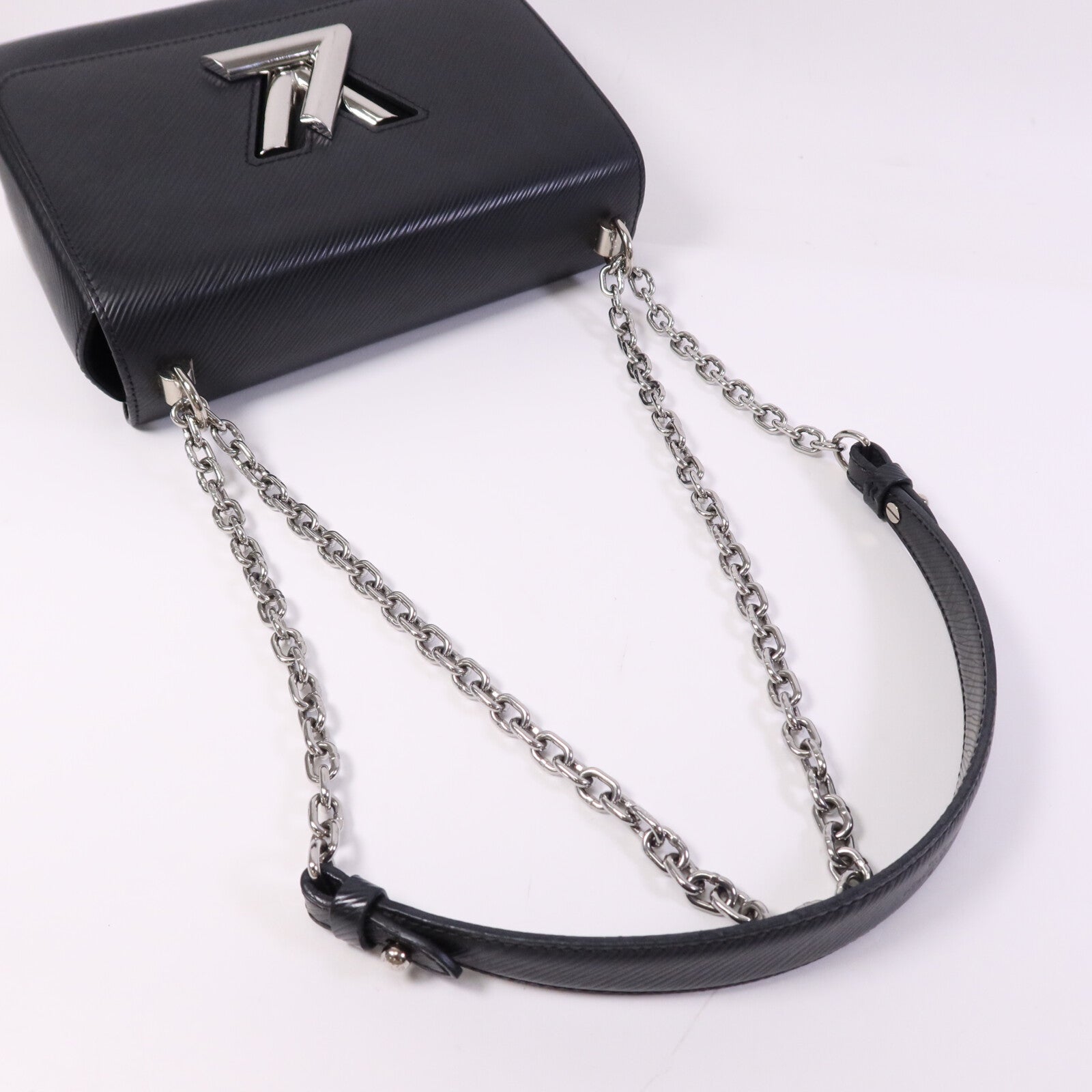 LOUIS VUITTON Epi Twist MM銀扣鏈帶肩背袋