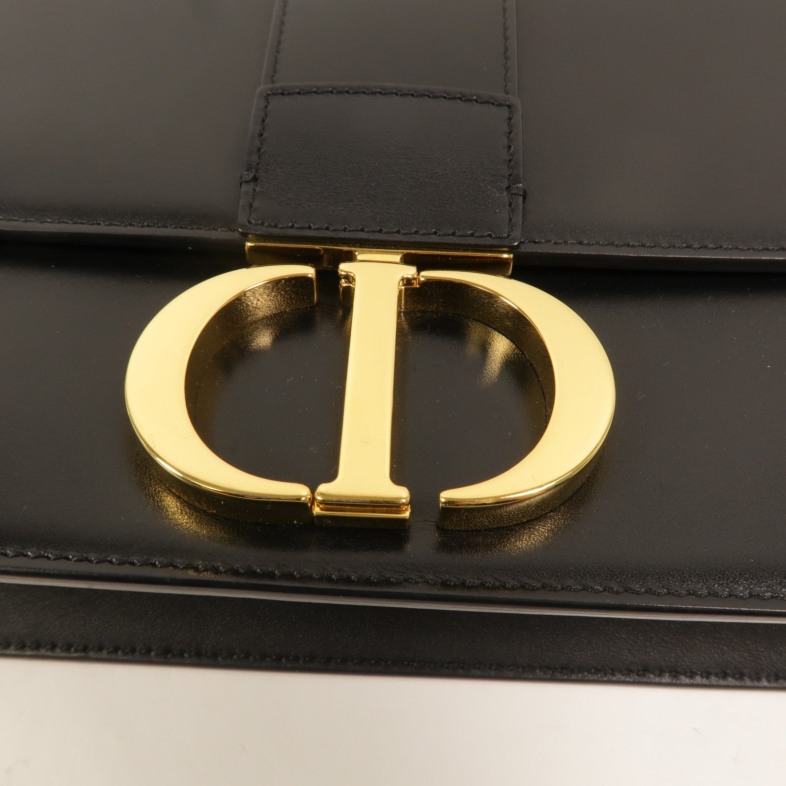 Dior 牛皮皮革Montaigne 30肩背袋