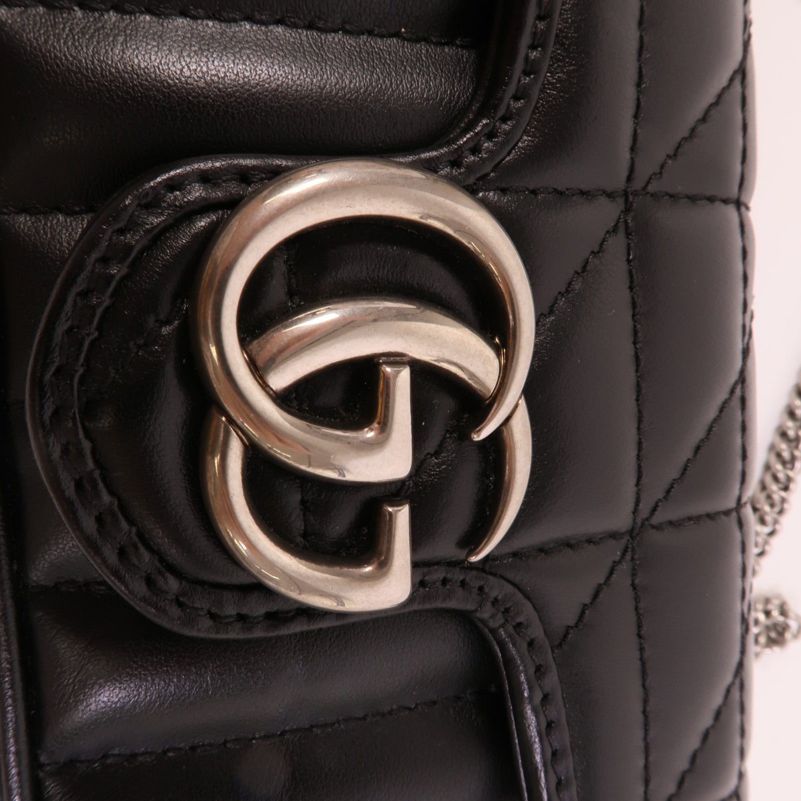 GUCCI 牛皮皮革GG Marmont Super Mini鏈帶肩背袋