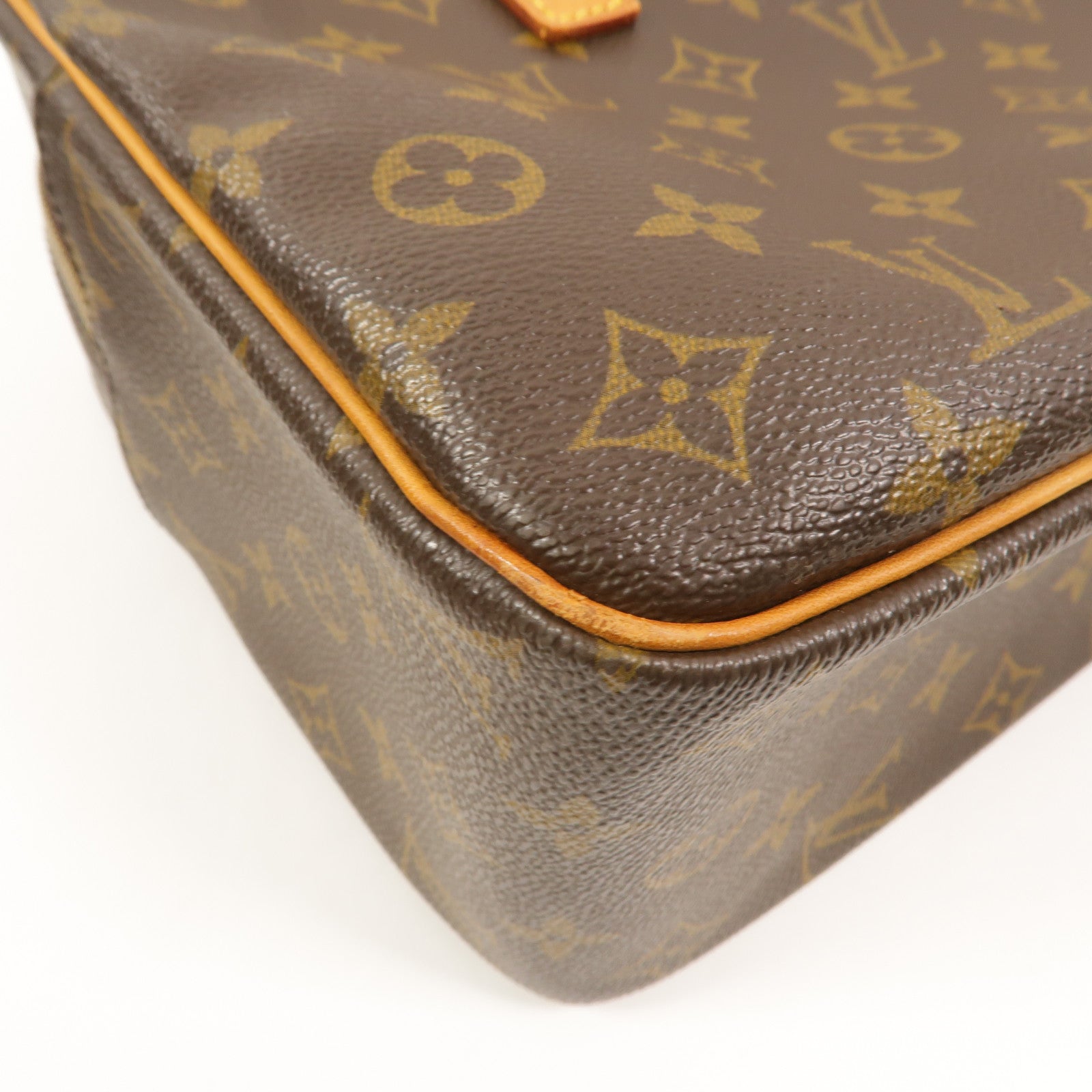 LOUIS VUITTON Monogram Cite GM肩背袋