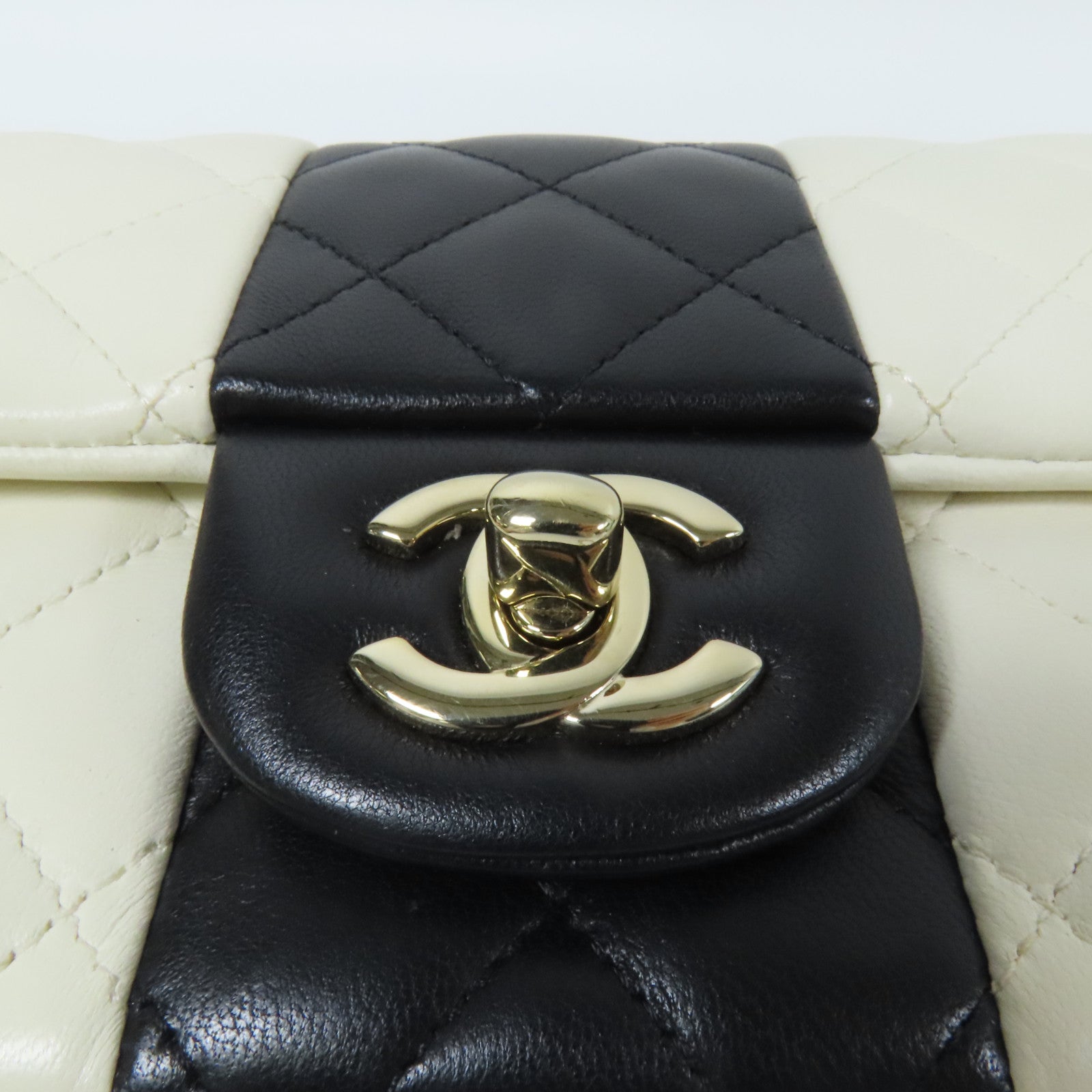 CHANEL 【激減優惠】羊皮皮革Mini Classic 20金扣肩背袋