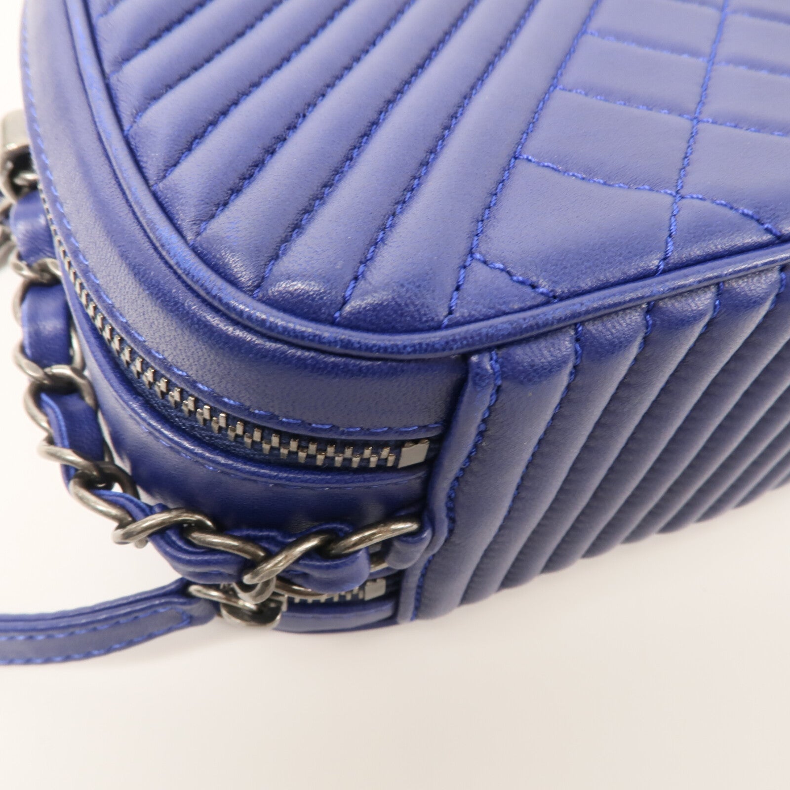 CHANEL 羊皮皮革Carmera Bag鏈帶肩背袋