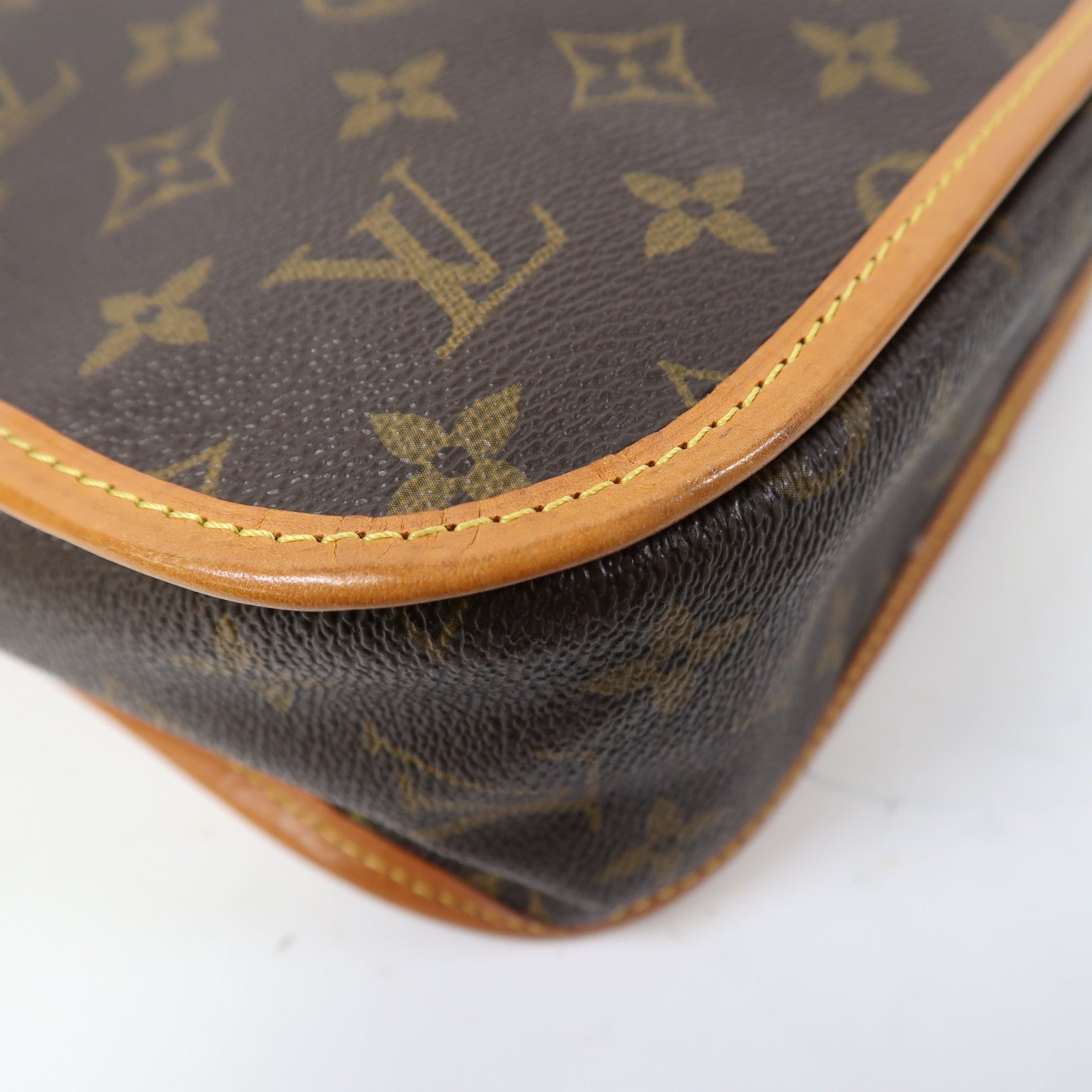 LOUIS VUITTON Monogram Bosphore PM金扣肩背袋啡色