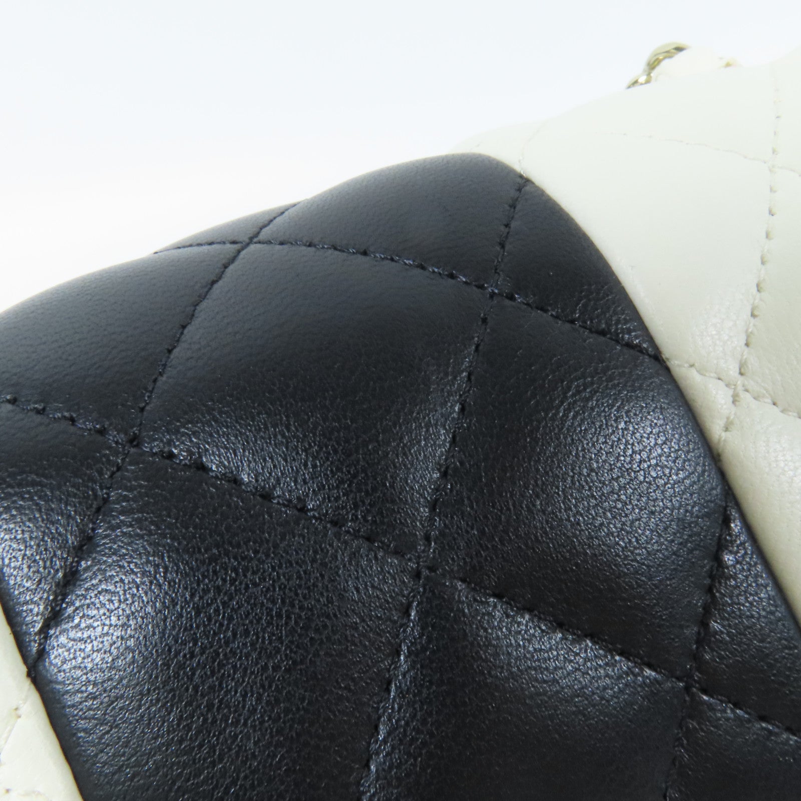 CHANEL 【激減優惠】羊皮皮革Mini Classic 20金扣肩背袋