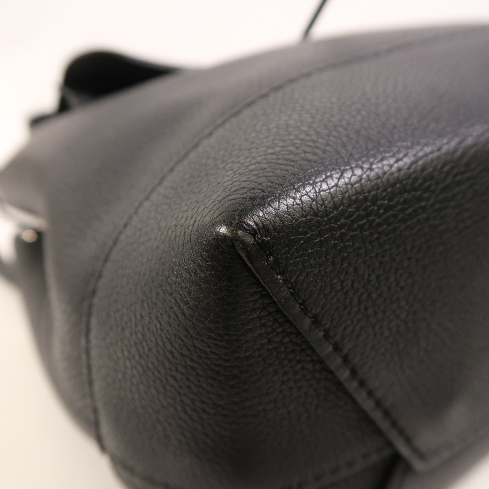 LOUIS VUITTON 【激減優惠】牛皮皮革Lock Me Backpack銀扣背包