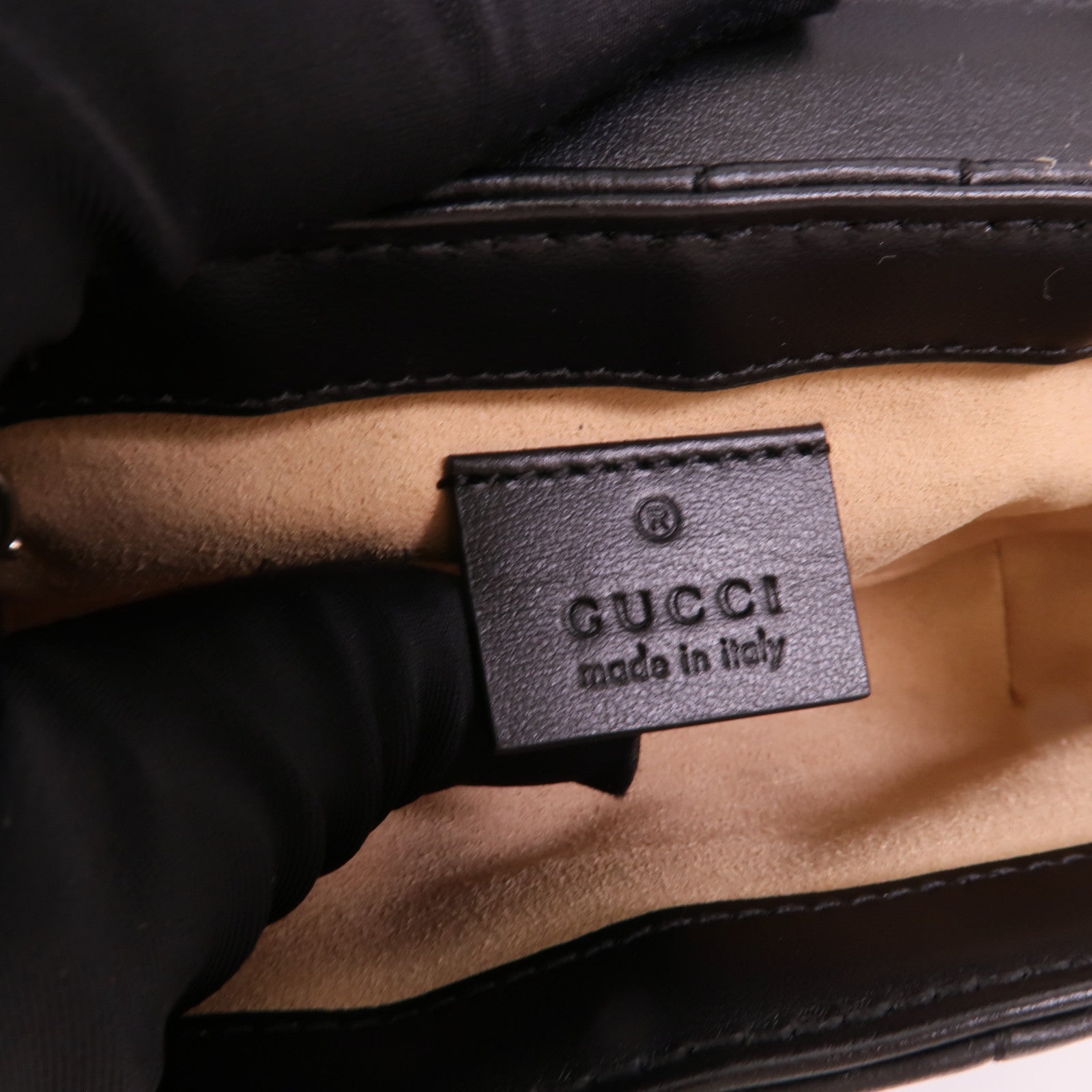 GUCCI 牛皮皮革GG Marmont Super Mini鏈帶肩背袋