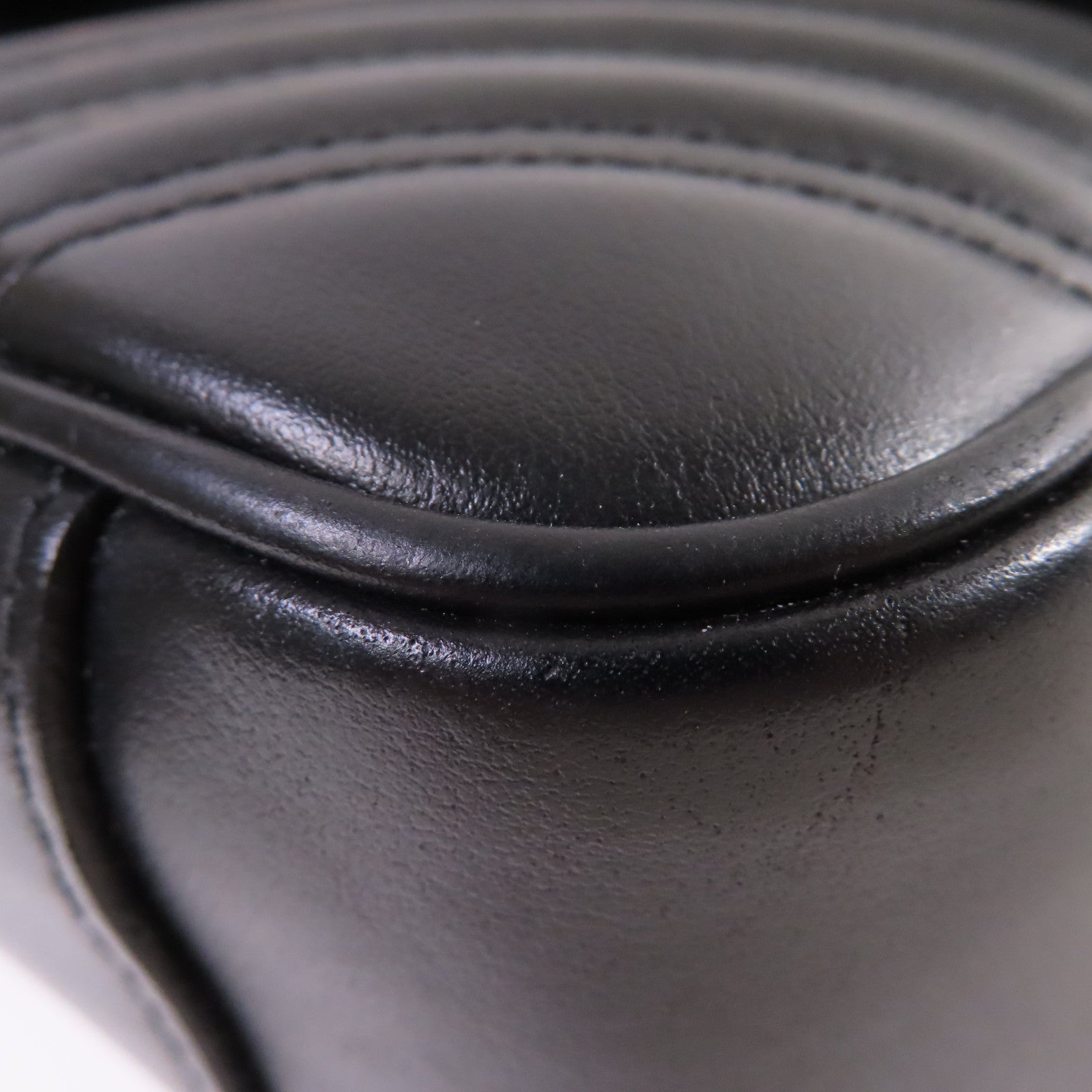 GUCCI 牛皮皮革GG Marmont Small Shoulder Bag金扣鏈帶肩背袋黑色