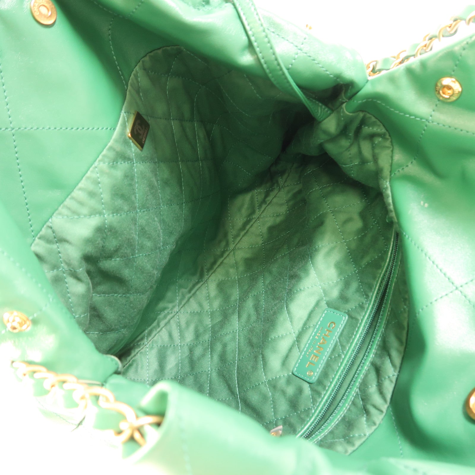 CHANEL 皮革Chanel 22 Small金扣鏈帶肩背袋