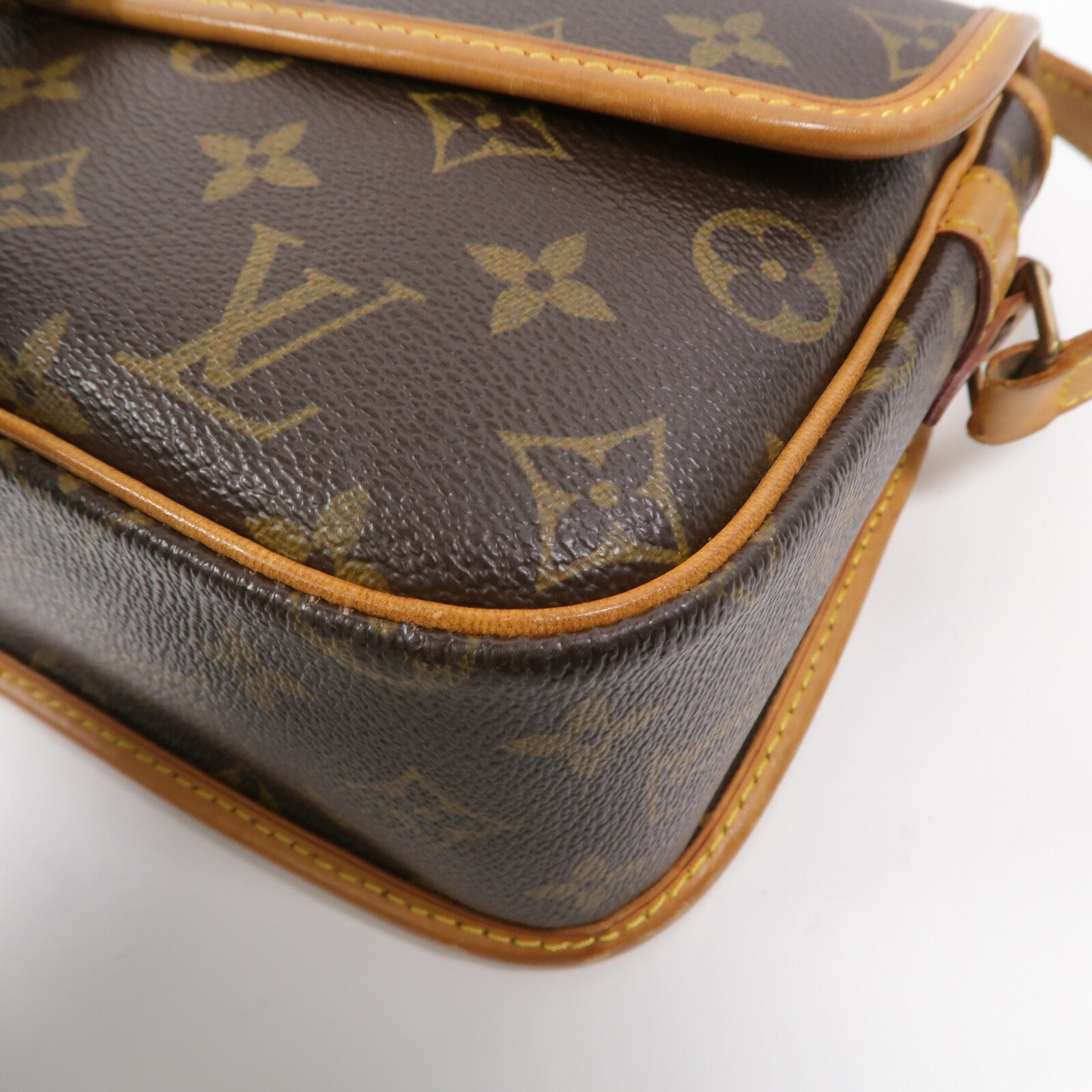 LOUIS VUITTON Monogram Sologne肩背袋