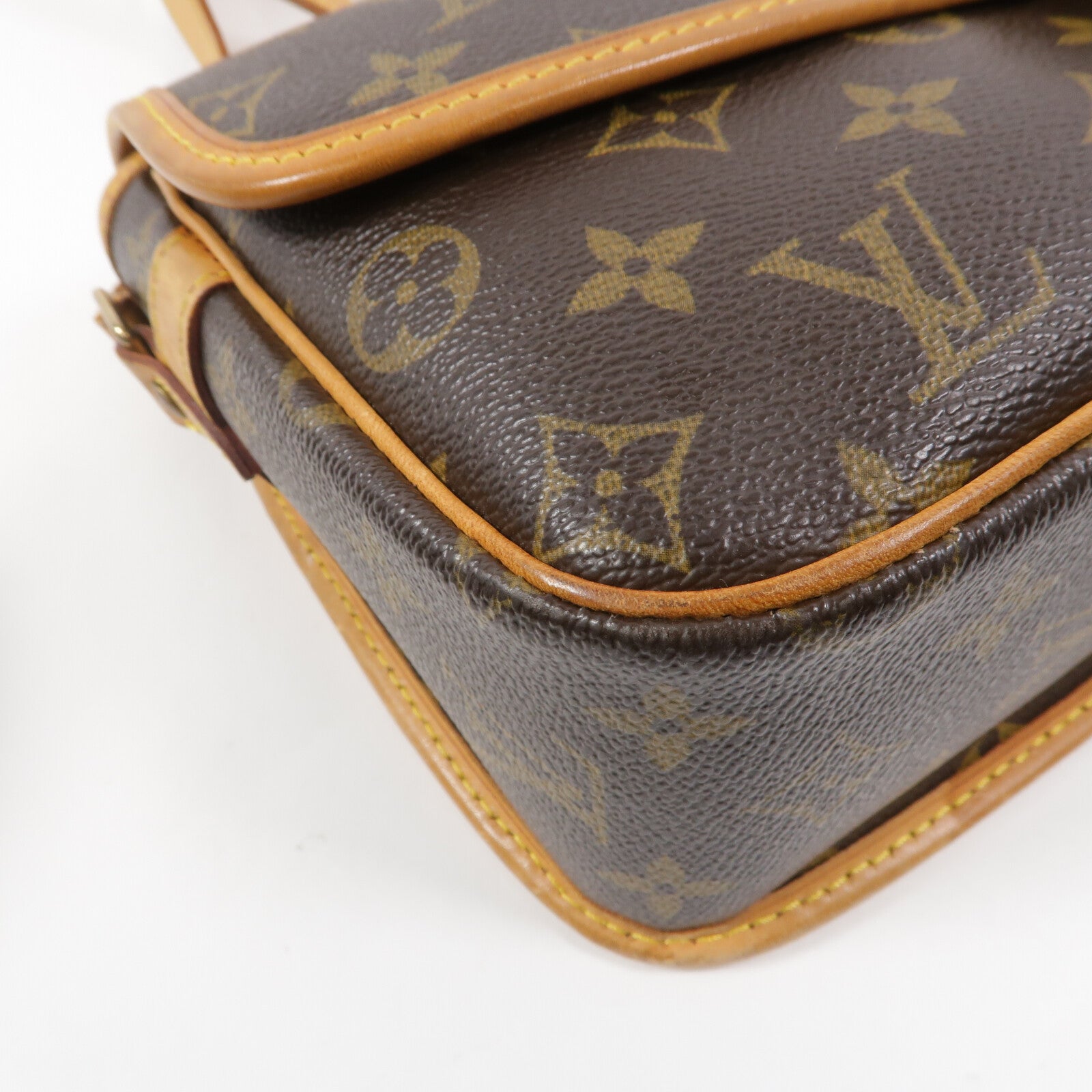 LOUIS VUITTON Monogram Sologne肩背袋