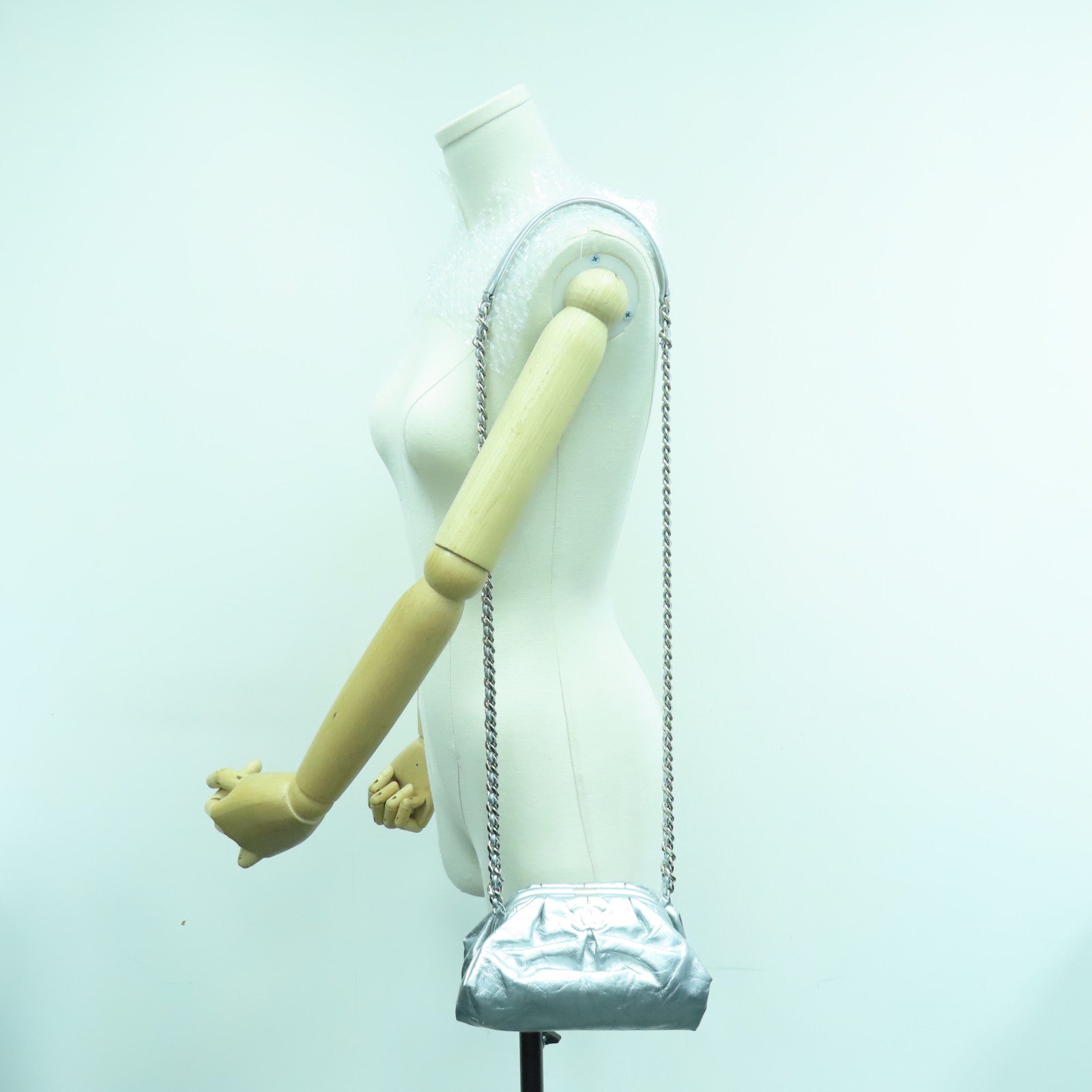 CHANEL 牛皮皮革Chain Shoulder Bag银扣链带肩背袋银色