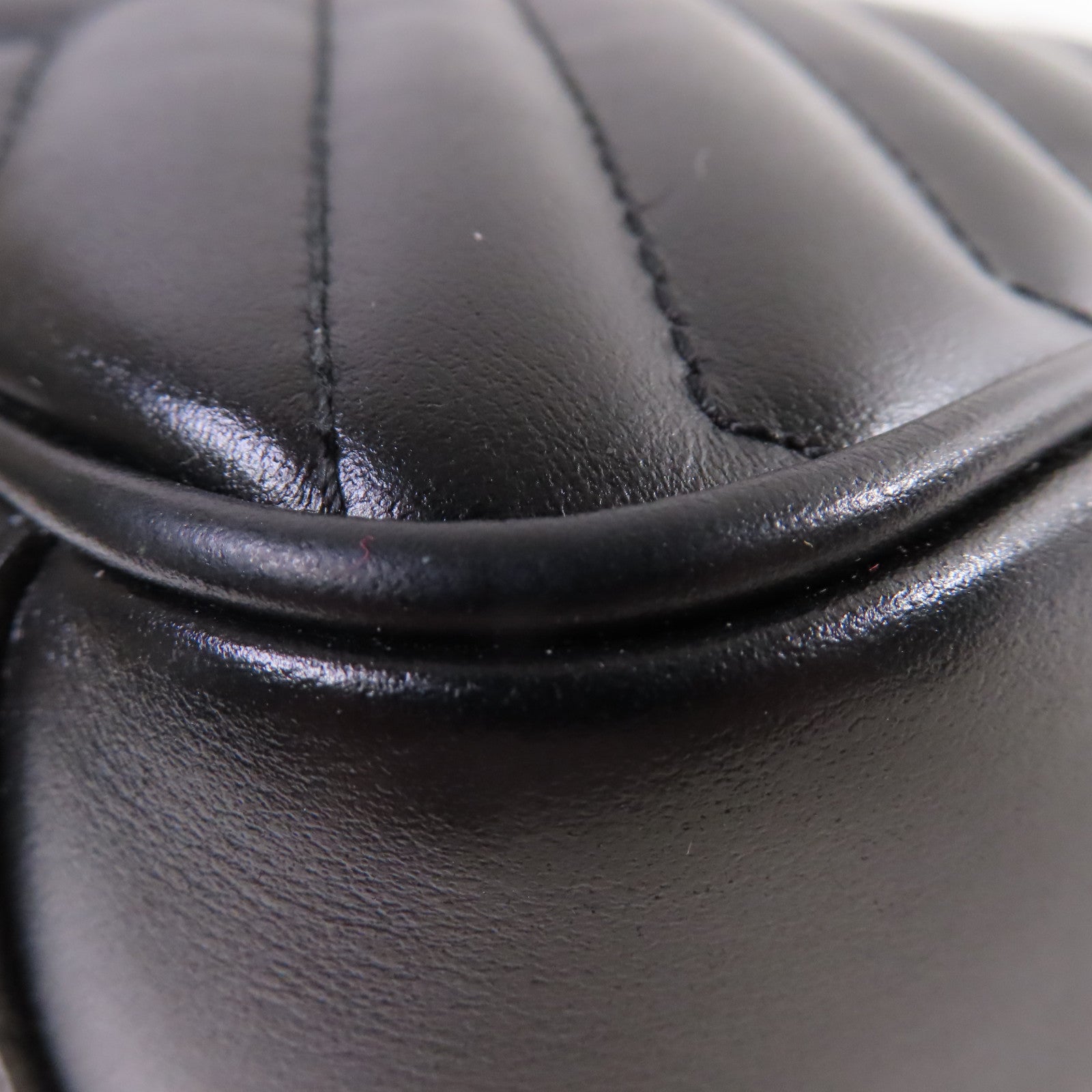 GUCCI 牛皮皮革GG Marmont Small Shoulder Bag金扣鏈帶肩背袋黑色