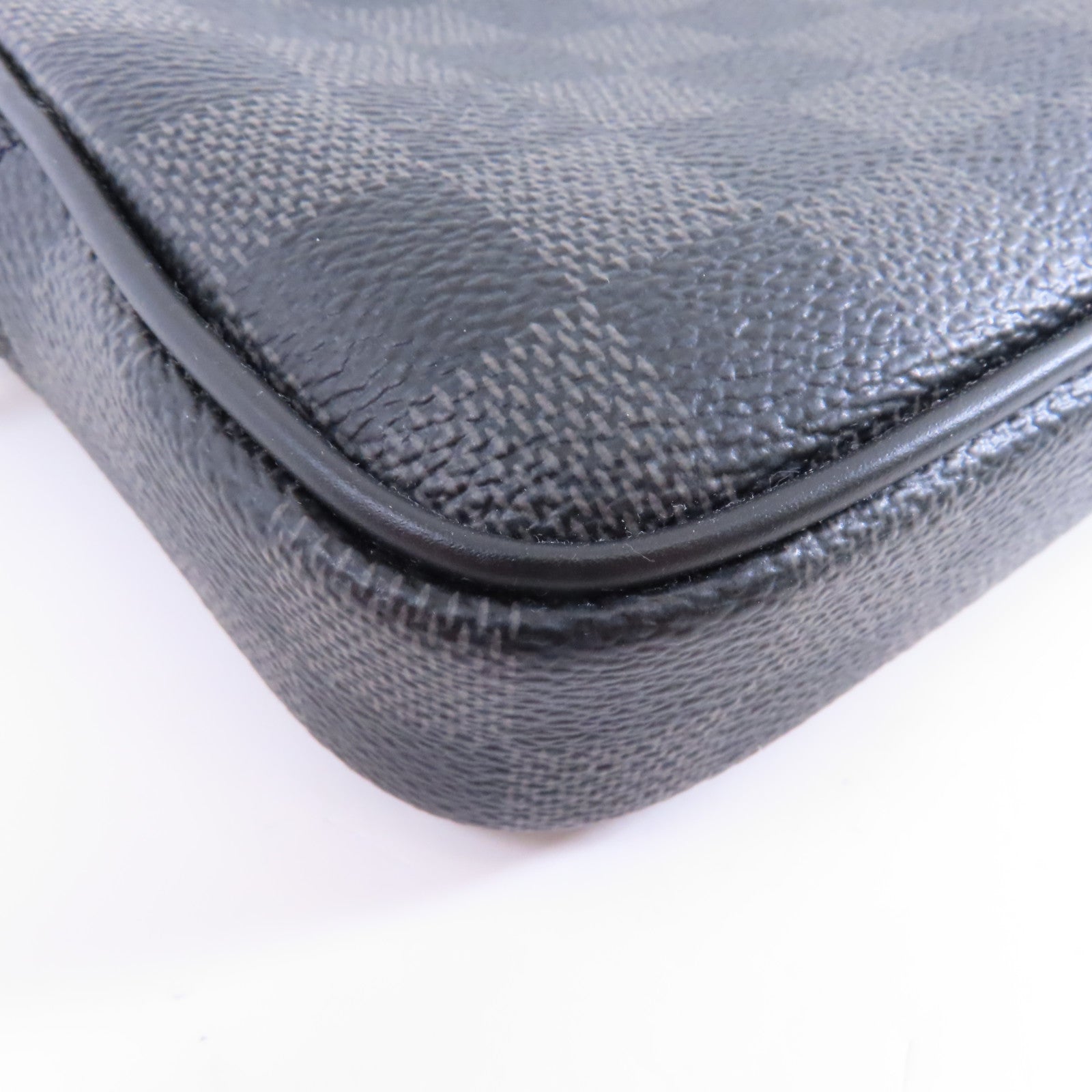 LOUIS VUITTON Damier Alpha Cluch銀扣手拿包黑色