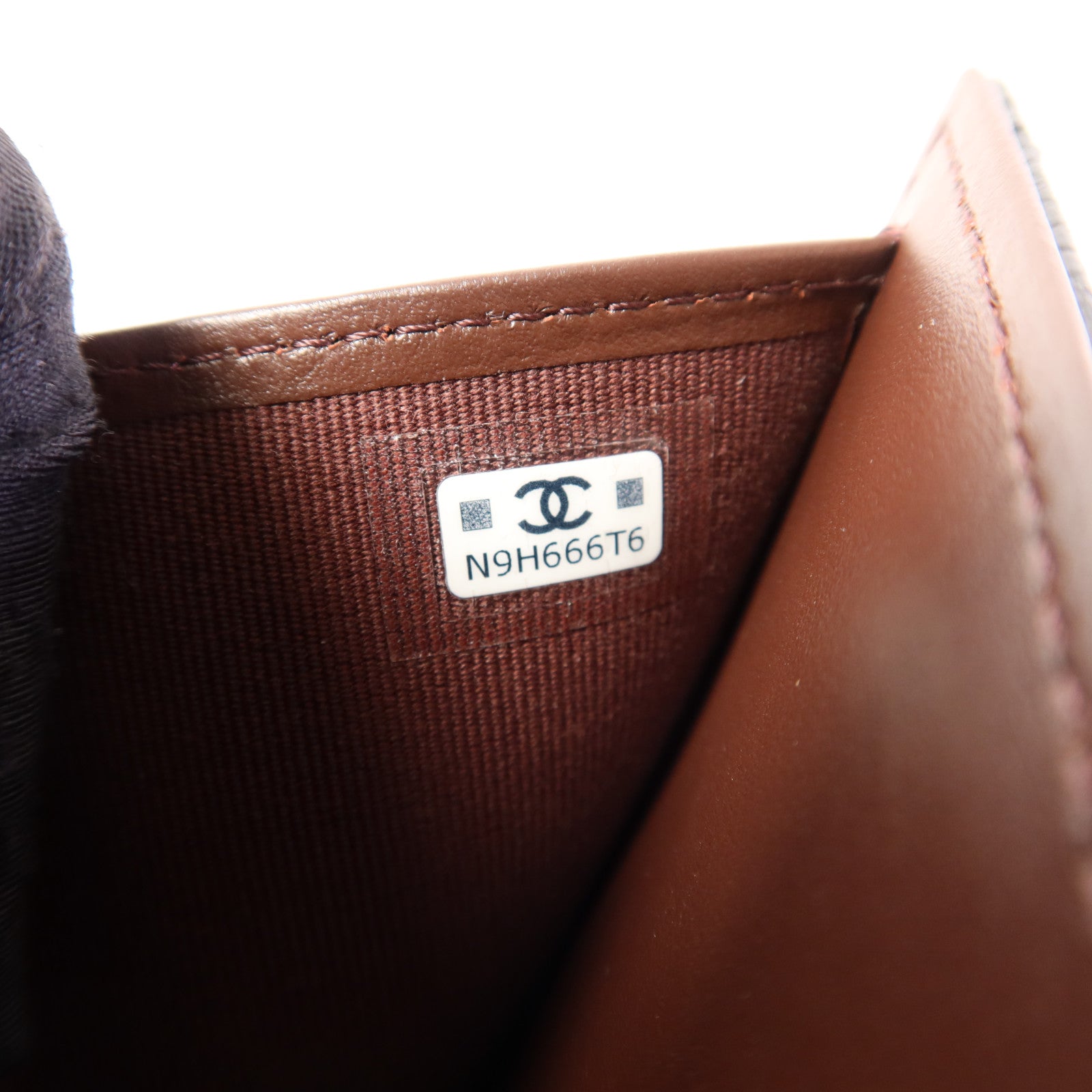 CHANEL 牛皮皮革Wallet金扣錢包