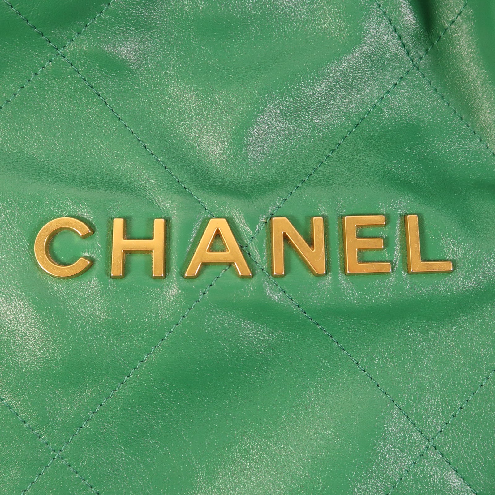 CHANEL 皮革Chanel 22 Small金扣鏈帶肩背袋
