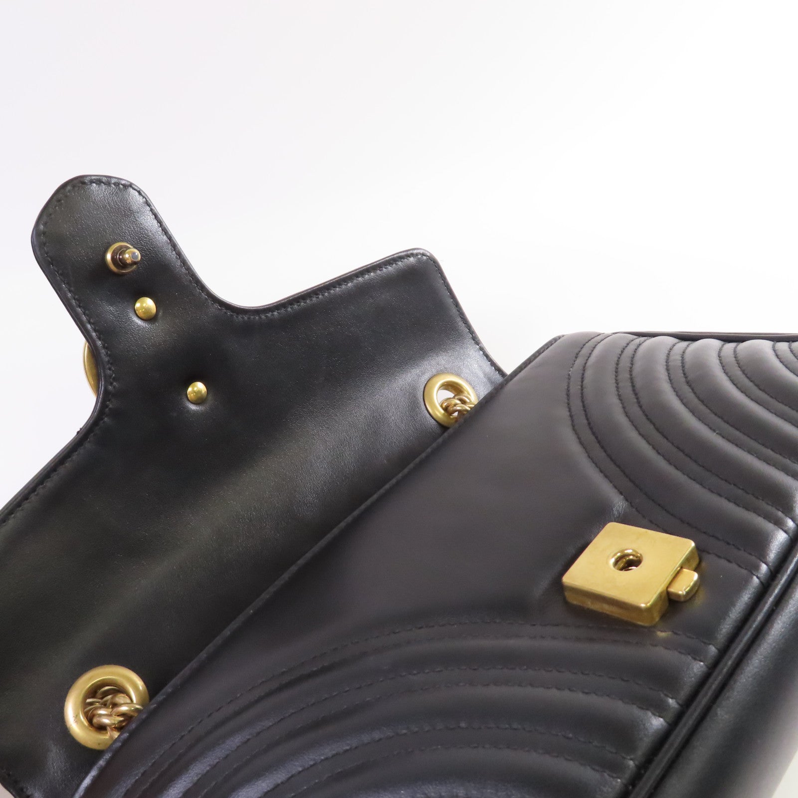 GUCCI 牛皮皮革GG Marmont Small Shoulder Bag金扣鏈帶肩背袋黑色
