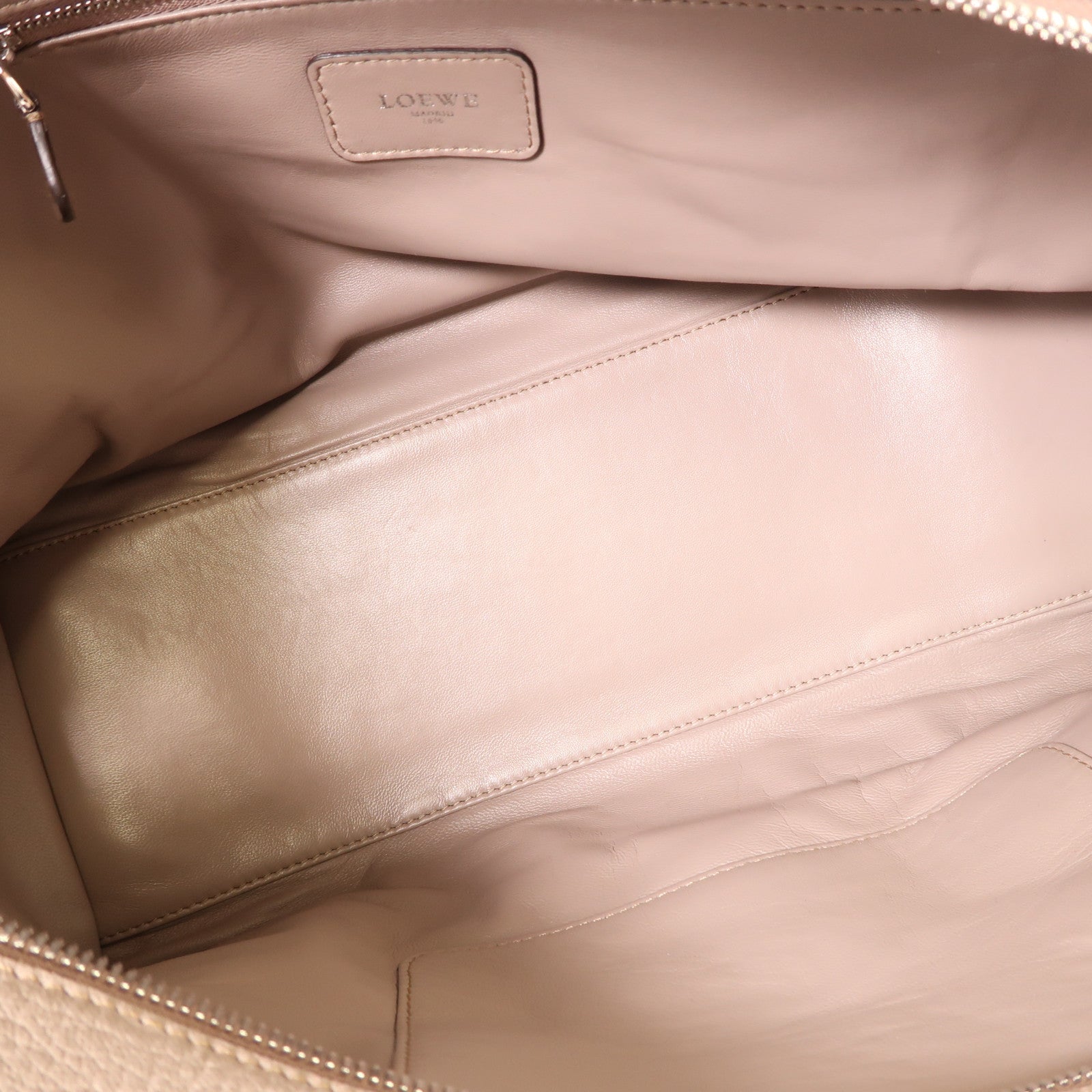 LOEWE 牛皮皮革Handbag銀扣手挽袋淺棕色