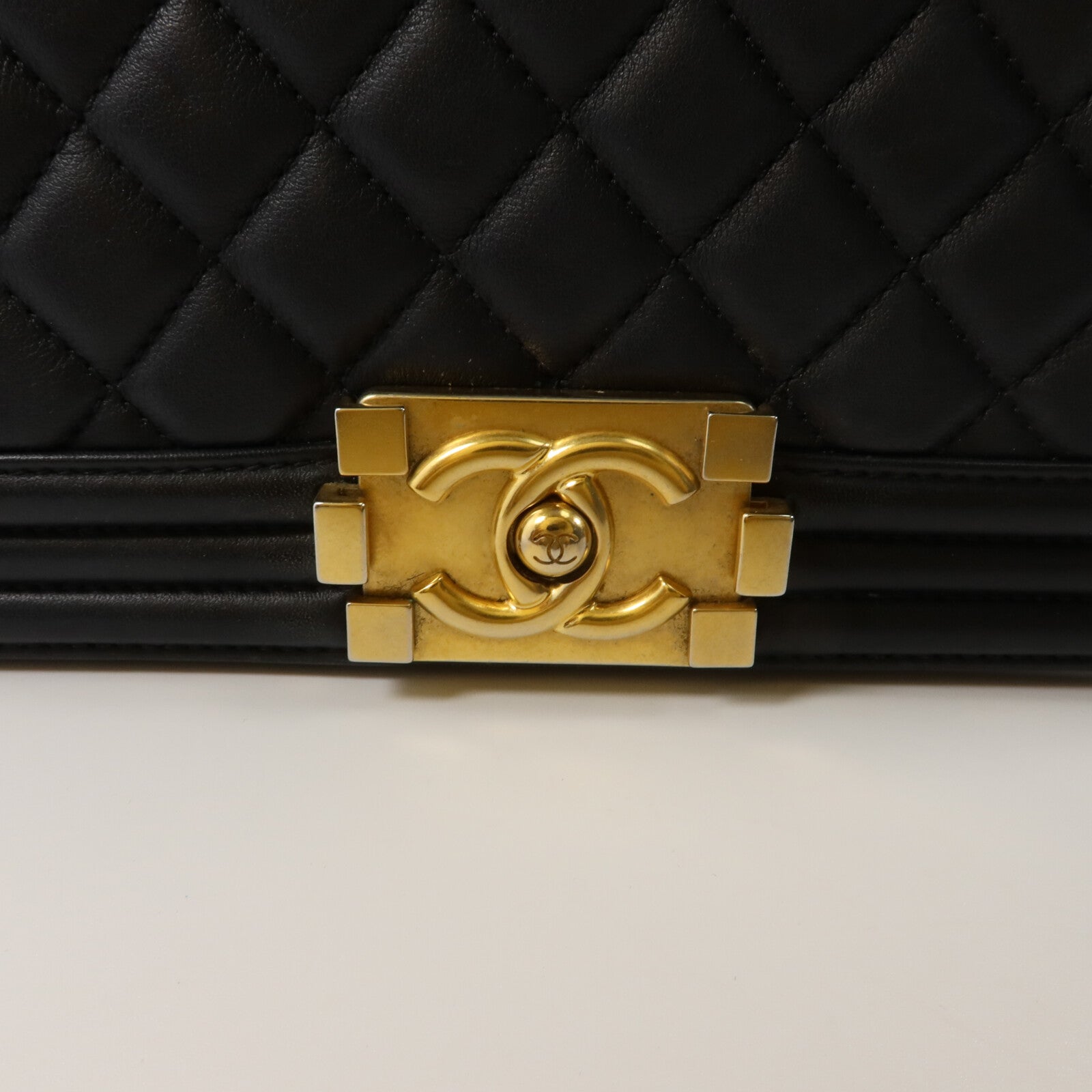 CHANEL 羊皮皮革Boy 25鏈帶肩背袋