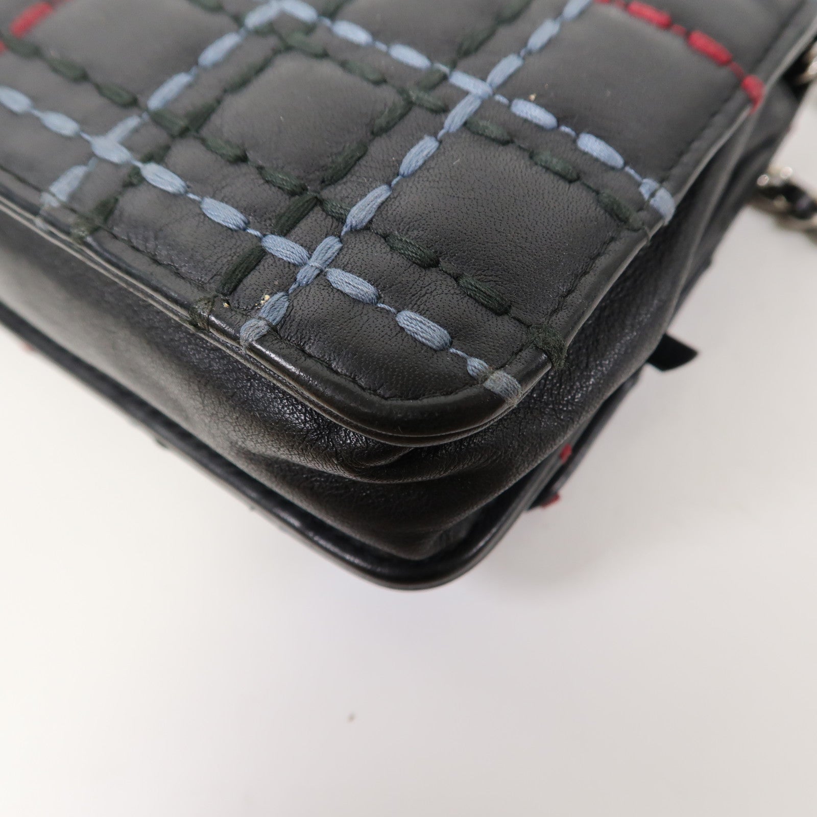 CHANEL 【激減優惠】牛皮皮革WOC銀扣鏈帶肩背袋黑色