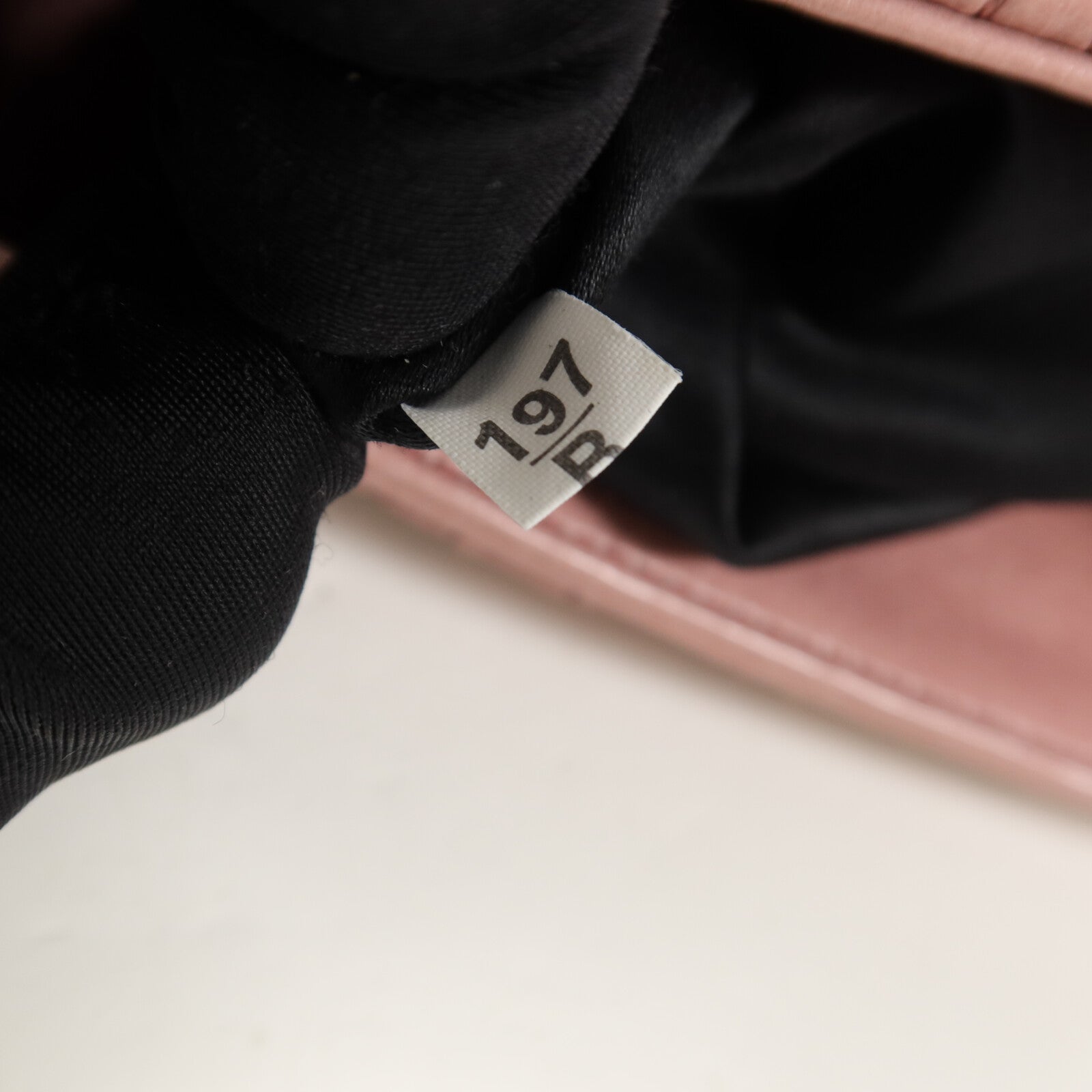 Miu Miu 牛皮皮革Shoulder Bag肩背袋