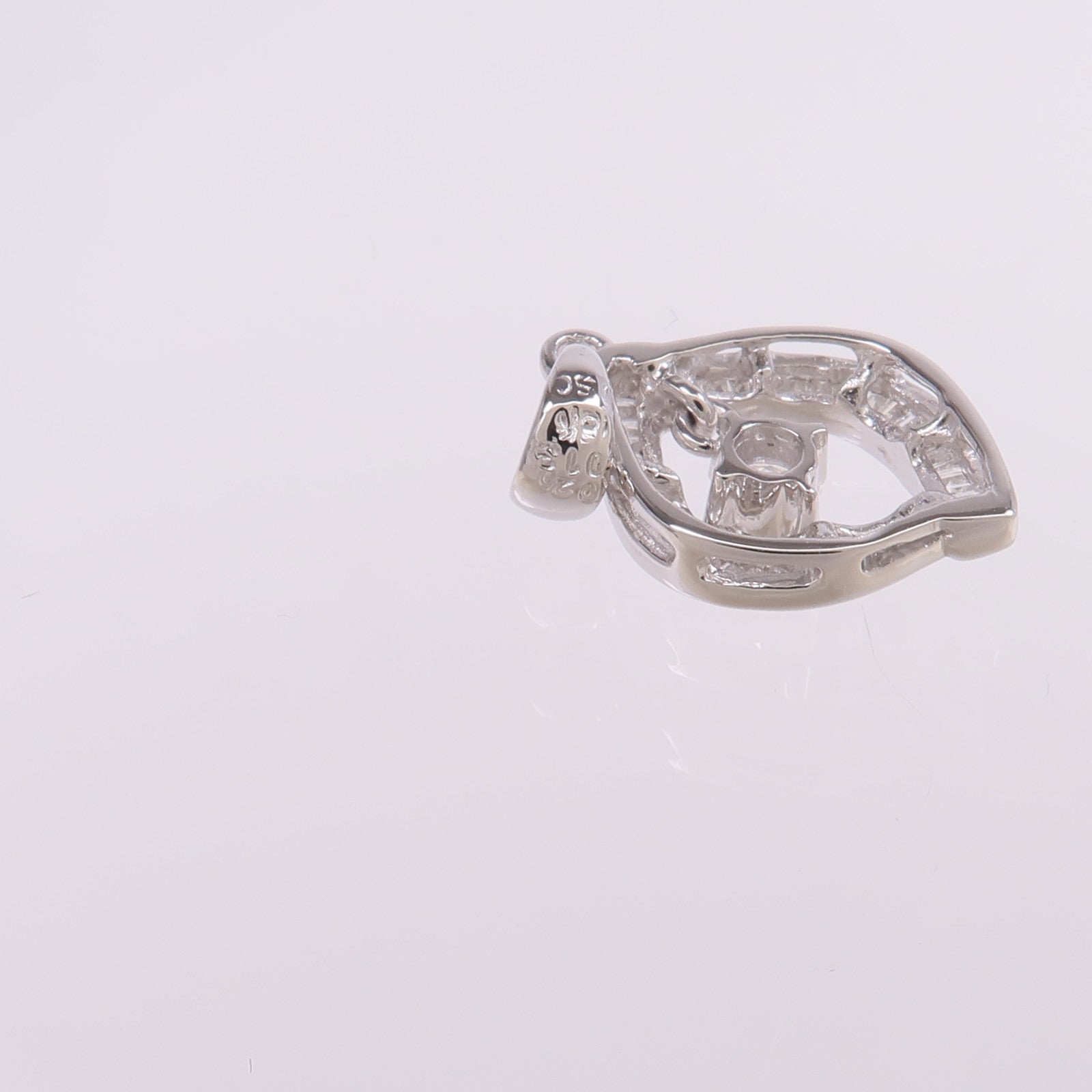 JEWELRY 【激減優惠】18K白金Diamond Pendant Top鑽石吊墜