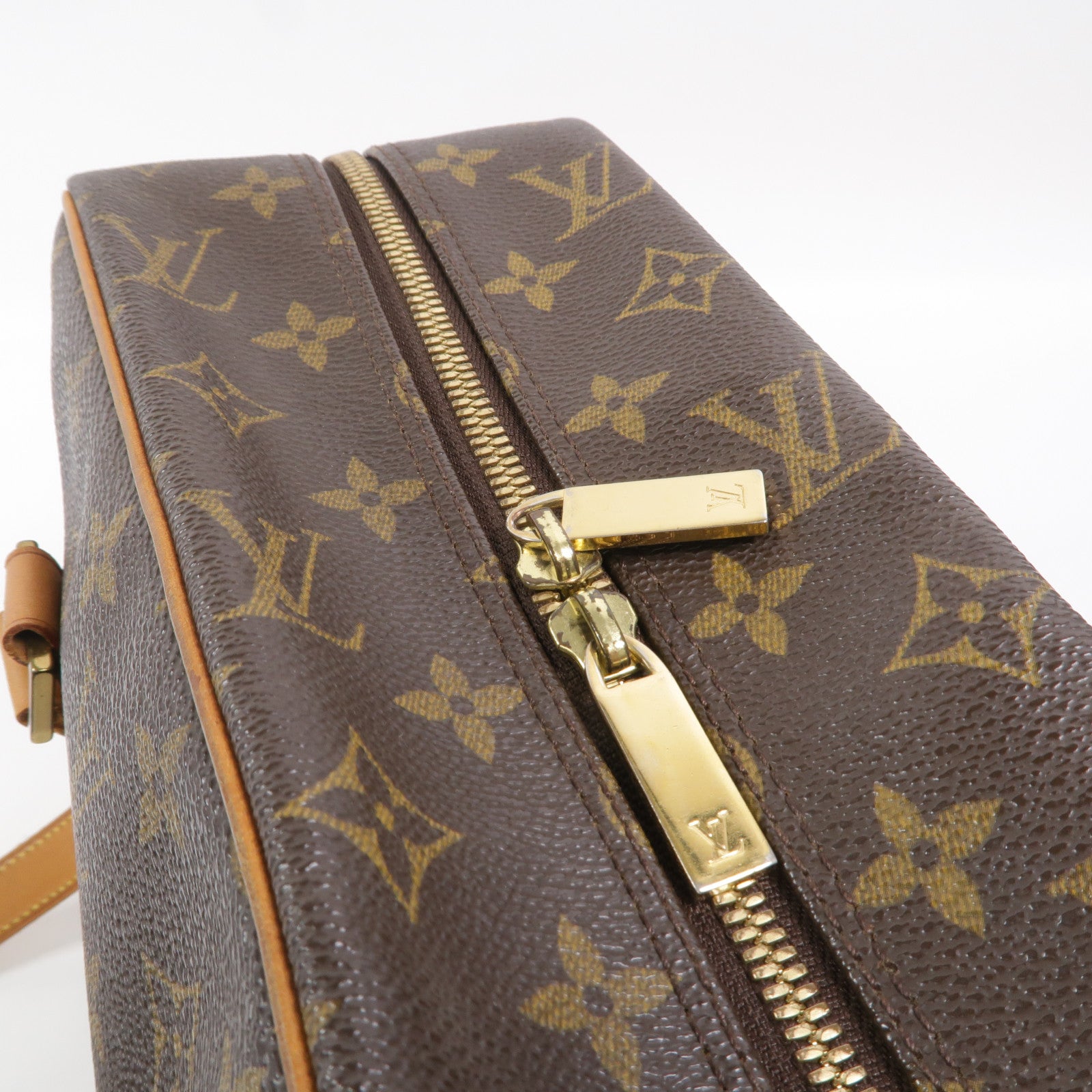 LOUIS VUITTON Monogram Cite GM肩背袋