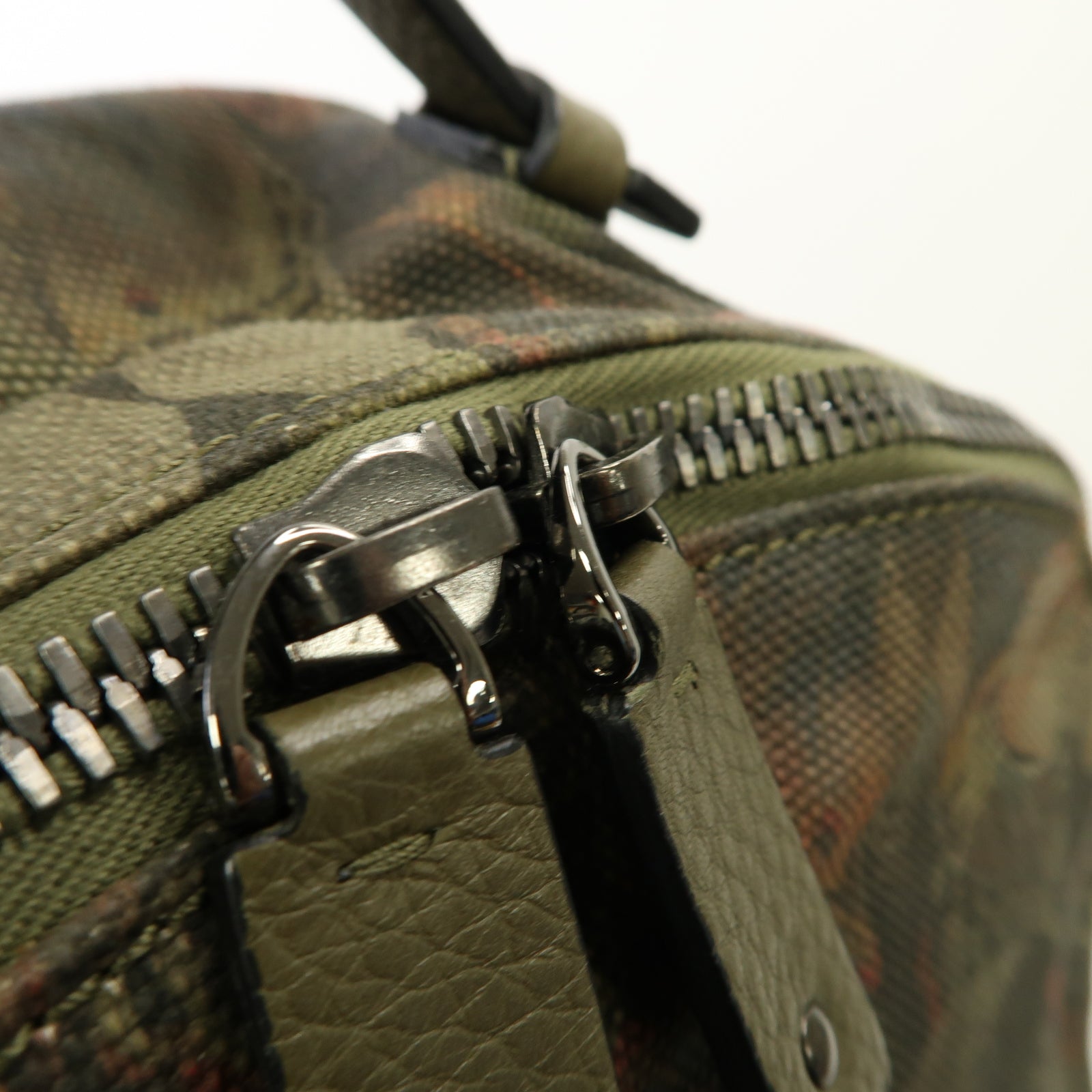 Valentino 帆布Backpack銀扣背包卡其色