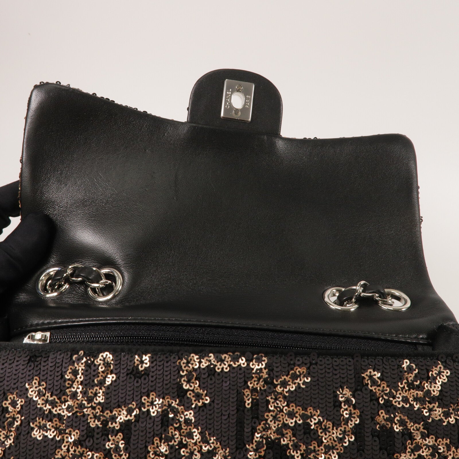 CHANEL 珠片Chain Shoulder鏈帶肩背袋