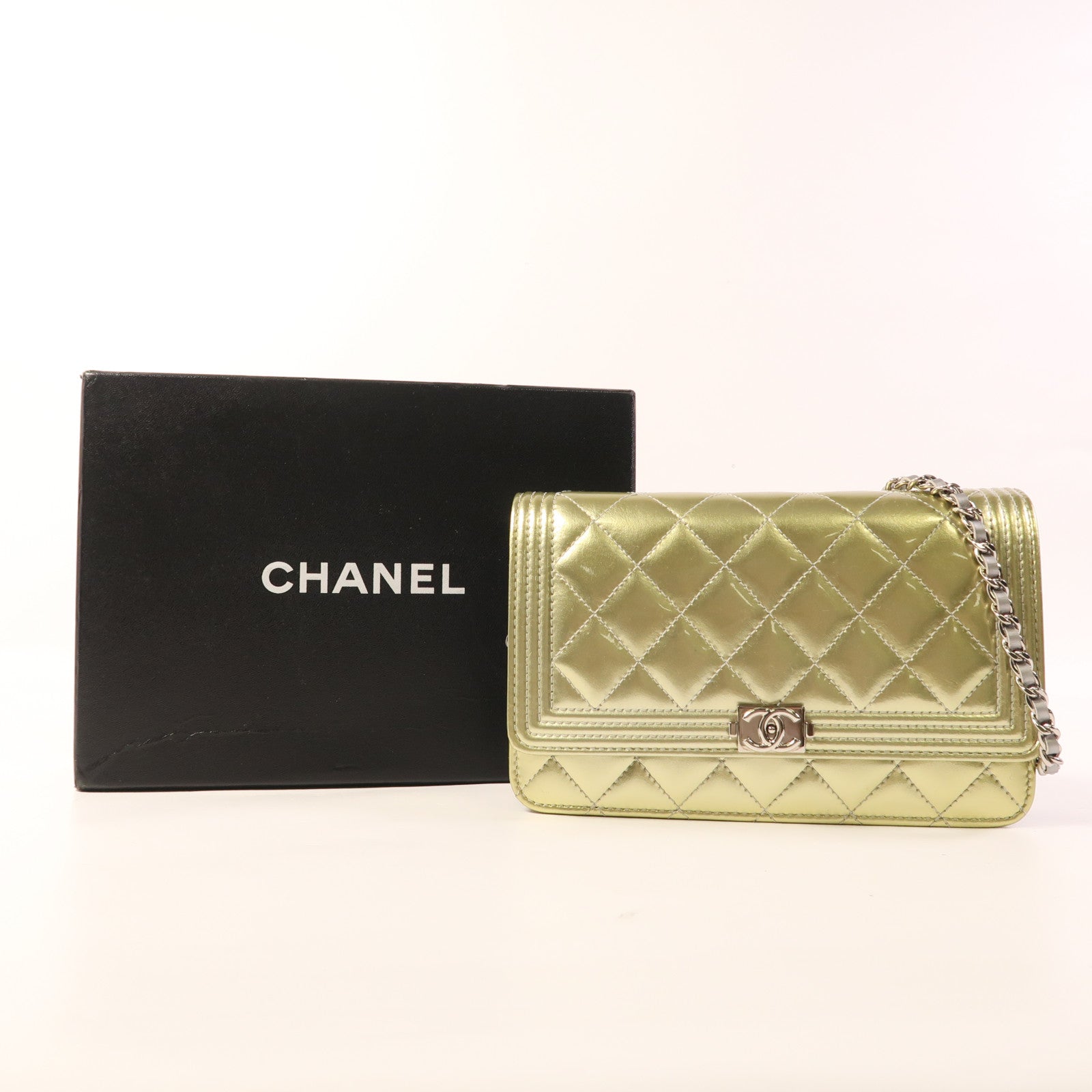 CHANEL 漆皮皮革Wallet On Chain銀扣鏈帶肩背袋