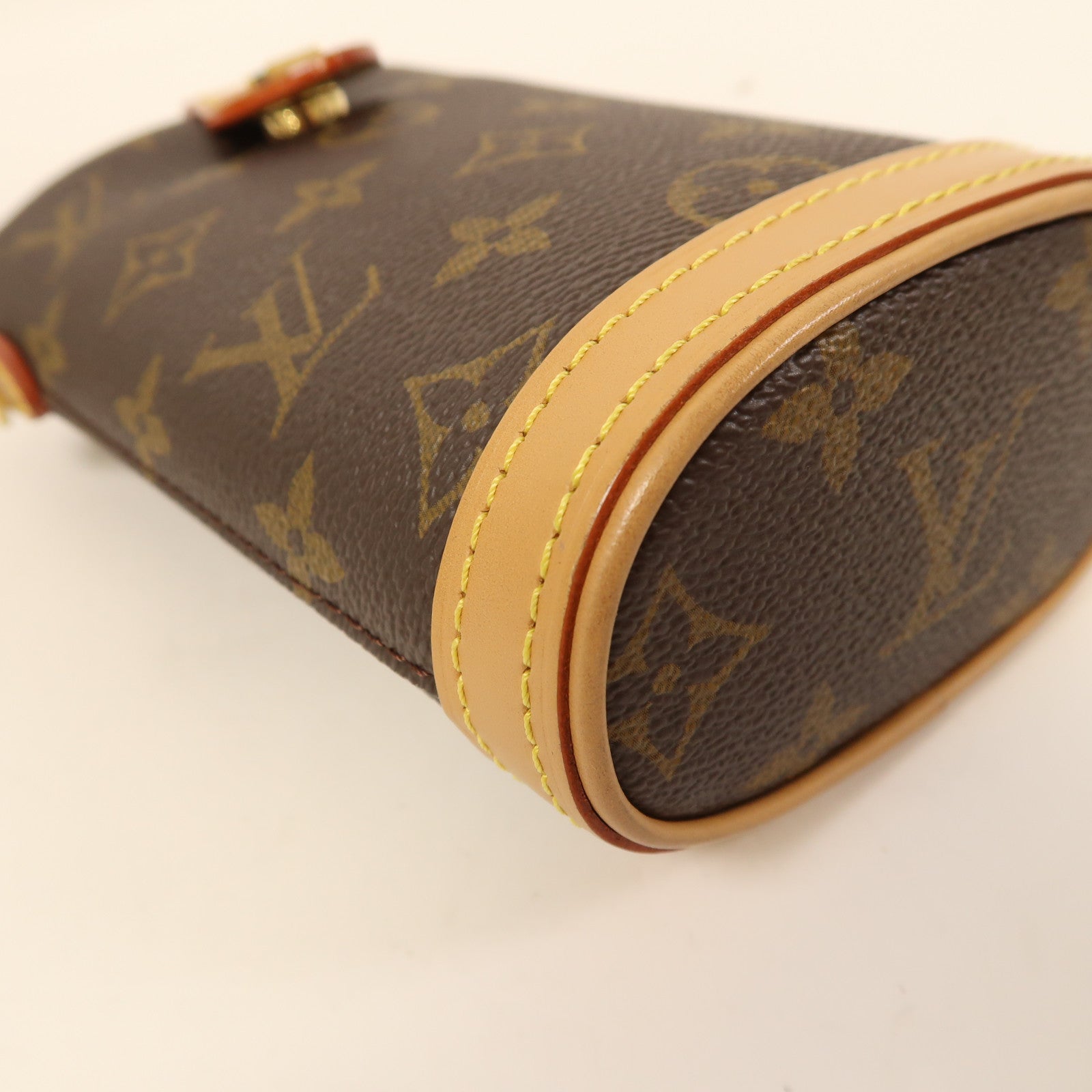 LOUIS VUITTON 【激減優惠】Monogram Fold Me Pouch金扣肩背袋