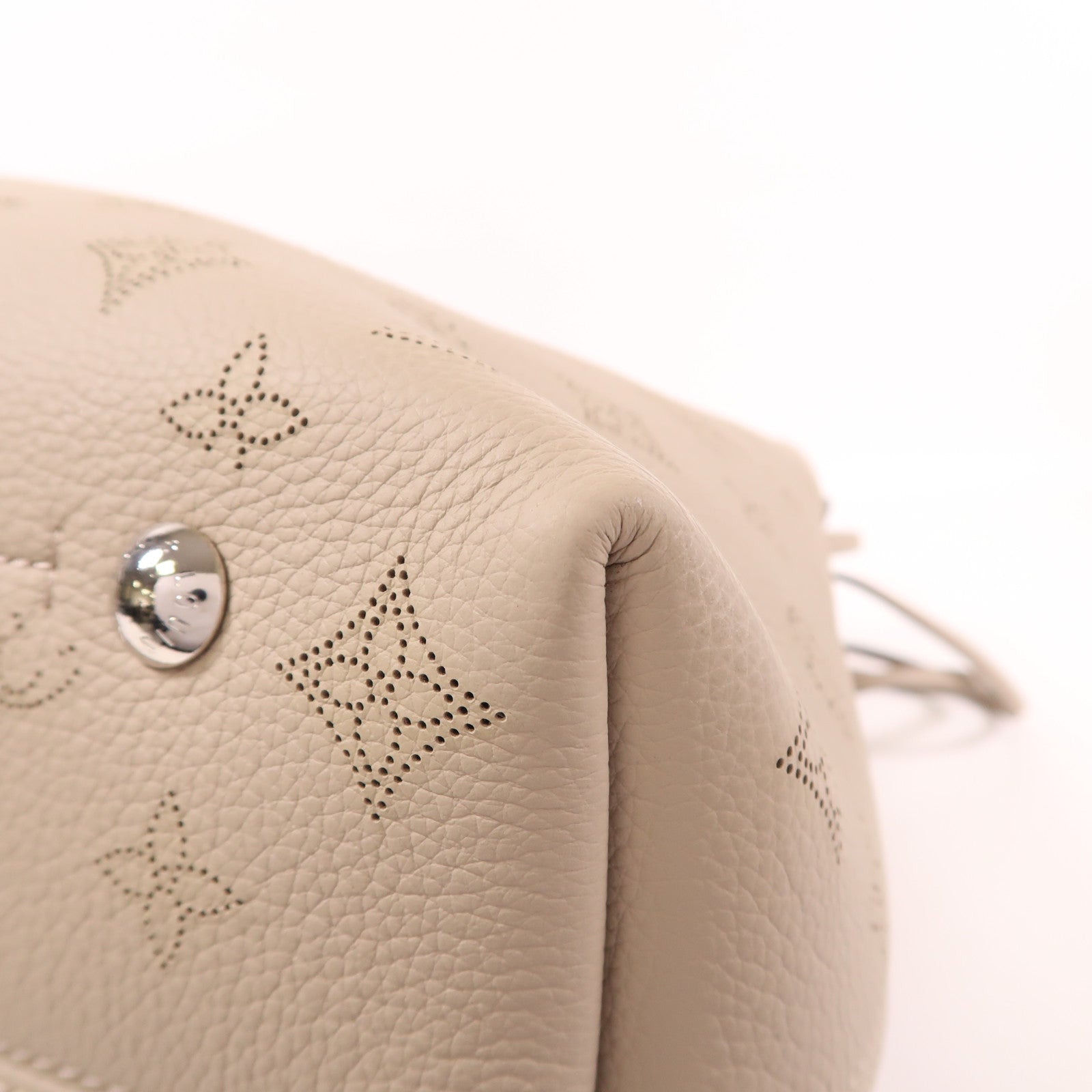 LOUIS VUITTON 【激減優惠】Mahina Boundless銀扣肩背袋/手挽袋