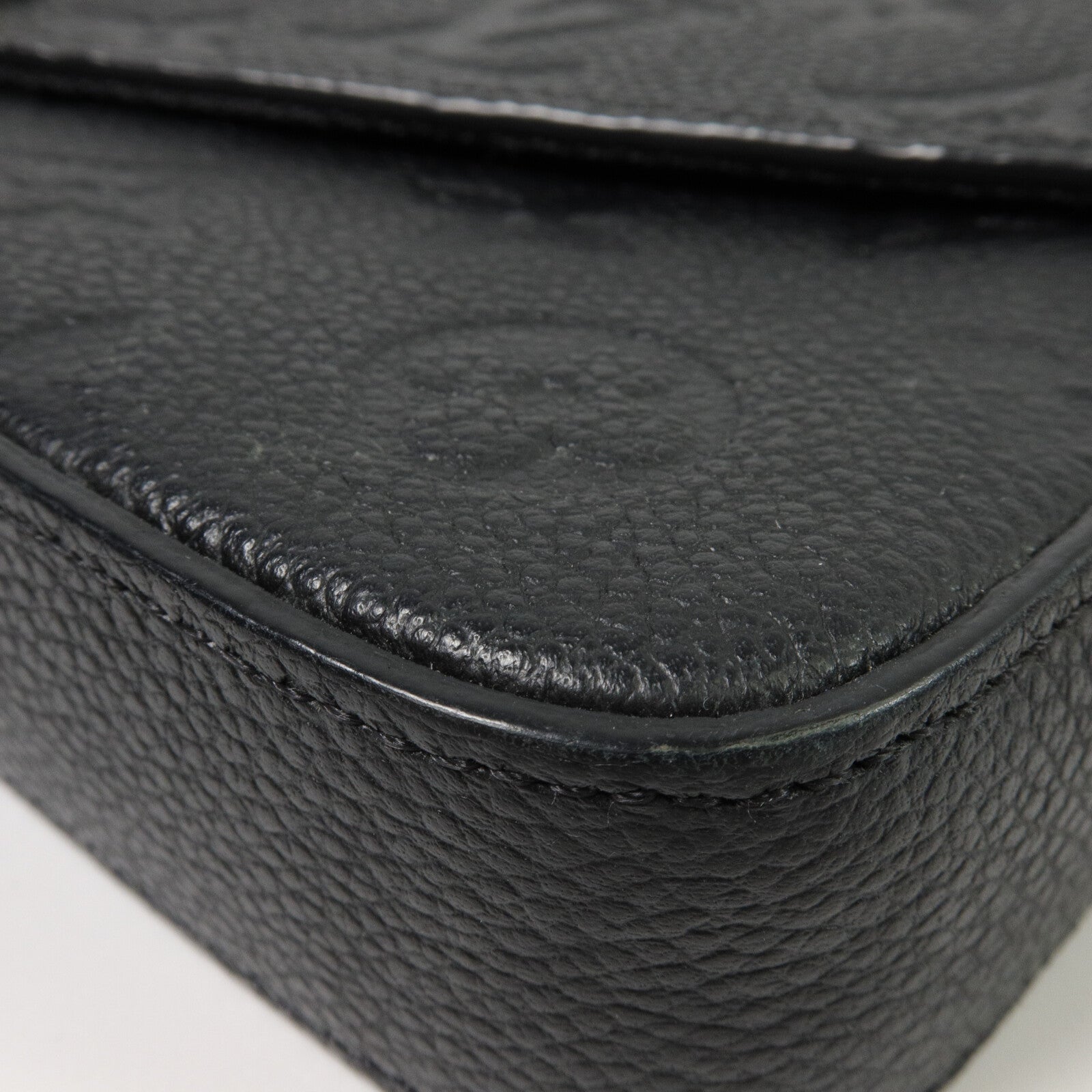 LOUIS VUITTON Monogram Empreinte Felicie Pochette 金扣鏈帶肩背袋