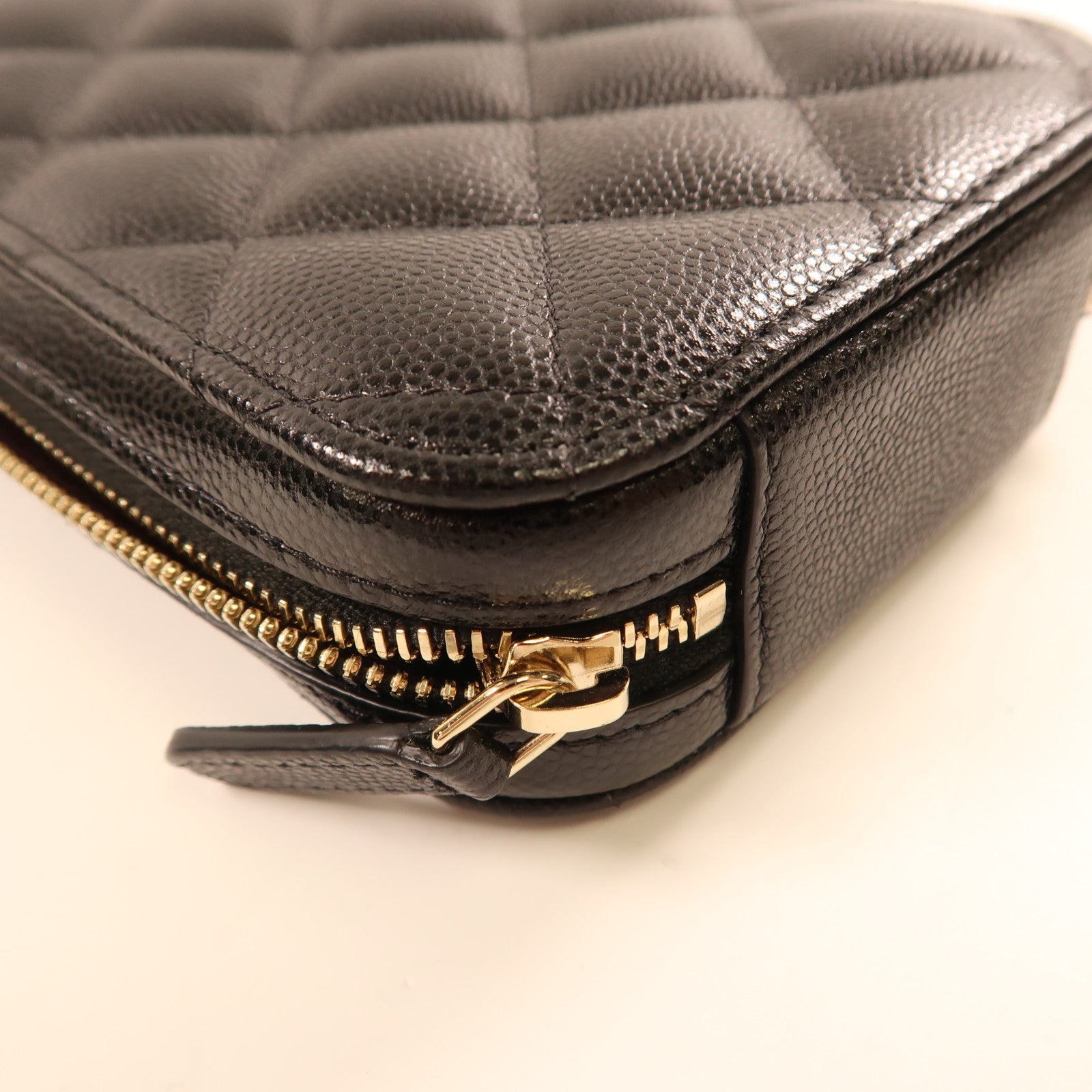 CHANEL 牛皮皮革Chain Shoulder金扣鏈帶肩背袋黑色