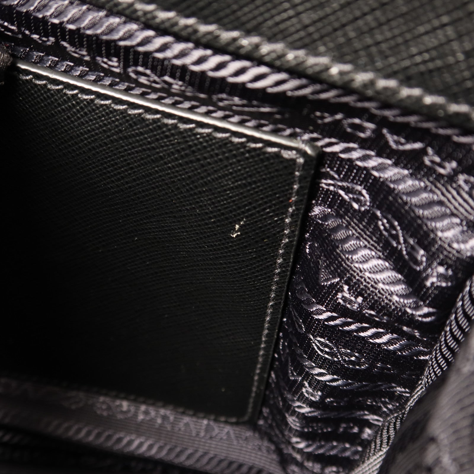 PRADA Saffiano皮革Galleria金扣手挽肩背兩用袋