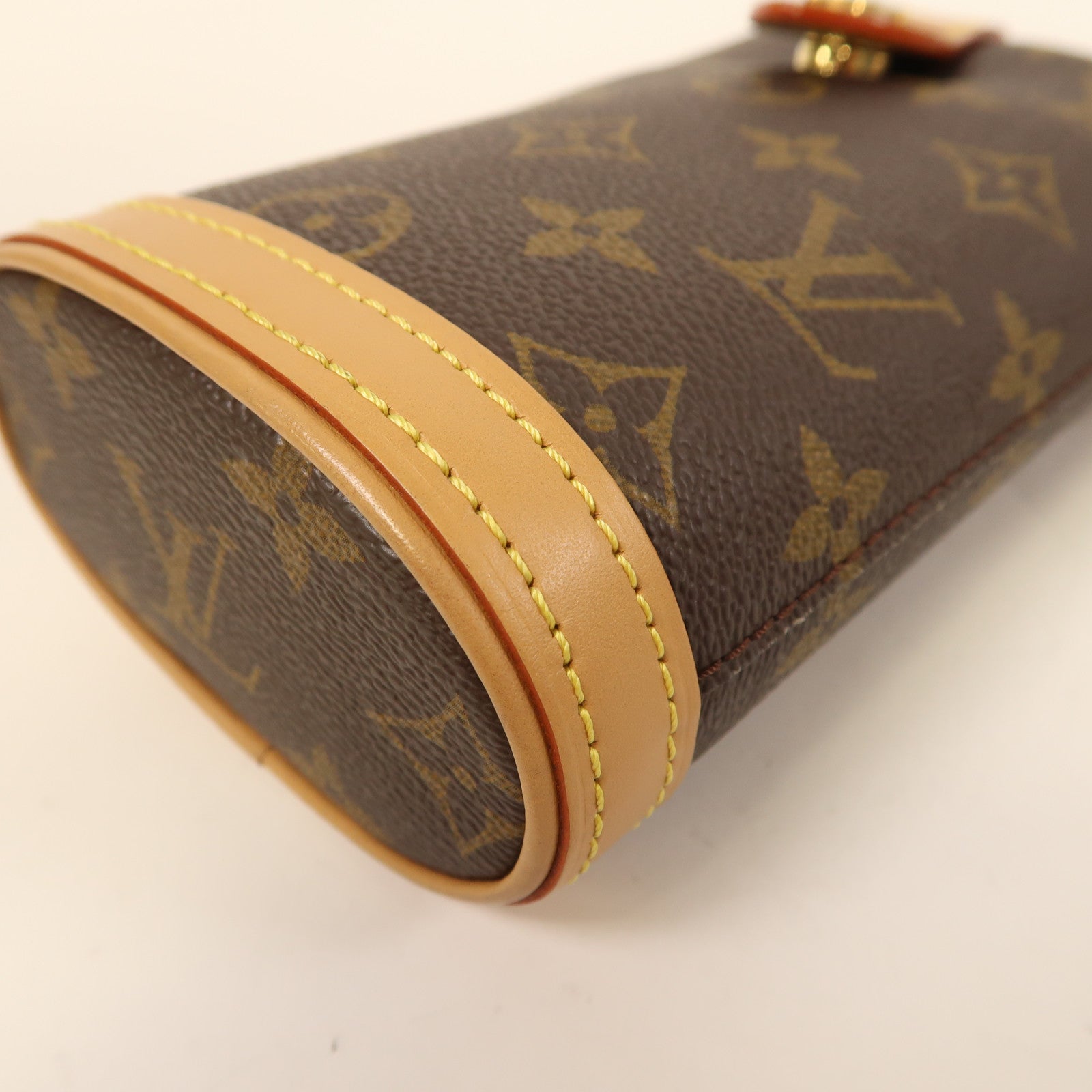 LOUIS VUITTON 【激減優惠】Monogram Fold Me Pouch金扣肩背袋