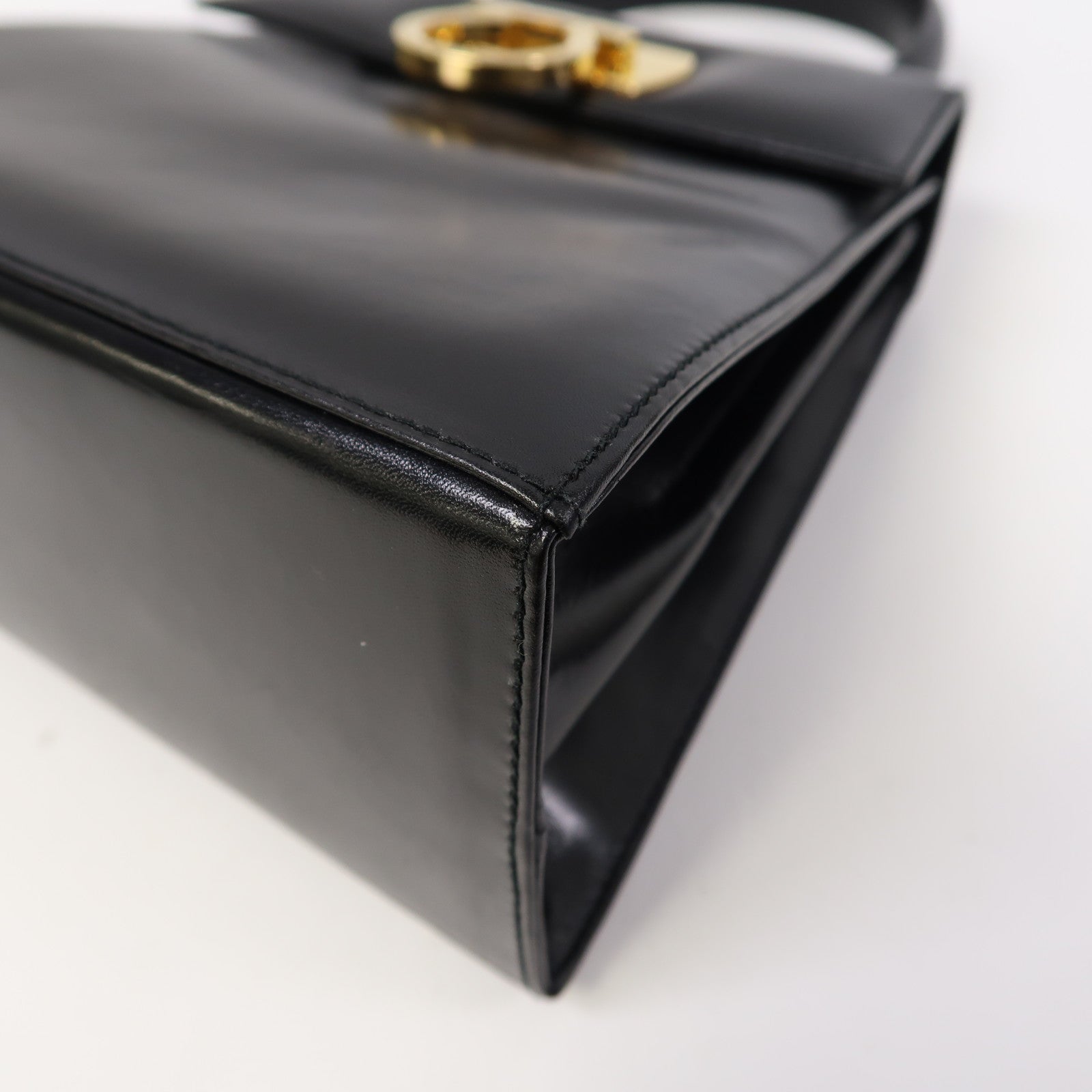 Salvatore Ferragamo 牛皮皮革Small Top Handle金扣手挽肩背兩用袋黑色