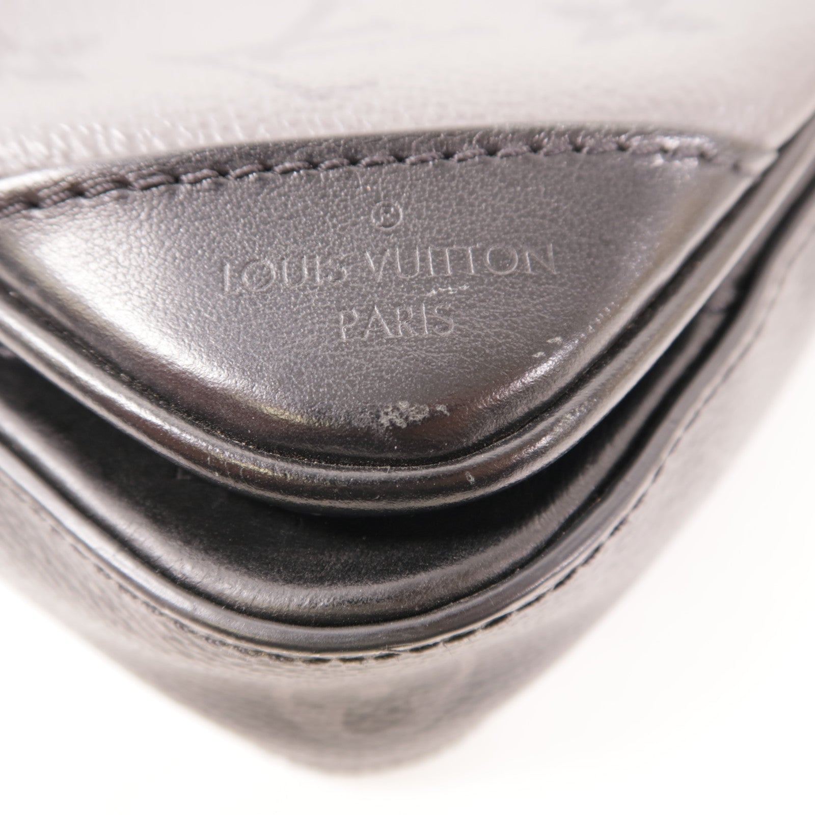 LOUIS VUITTON Trio Messenger Shoulder Bag M69443 Monogram Eclipse Reverse Gray