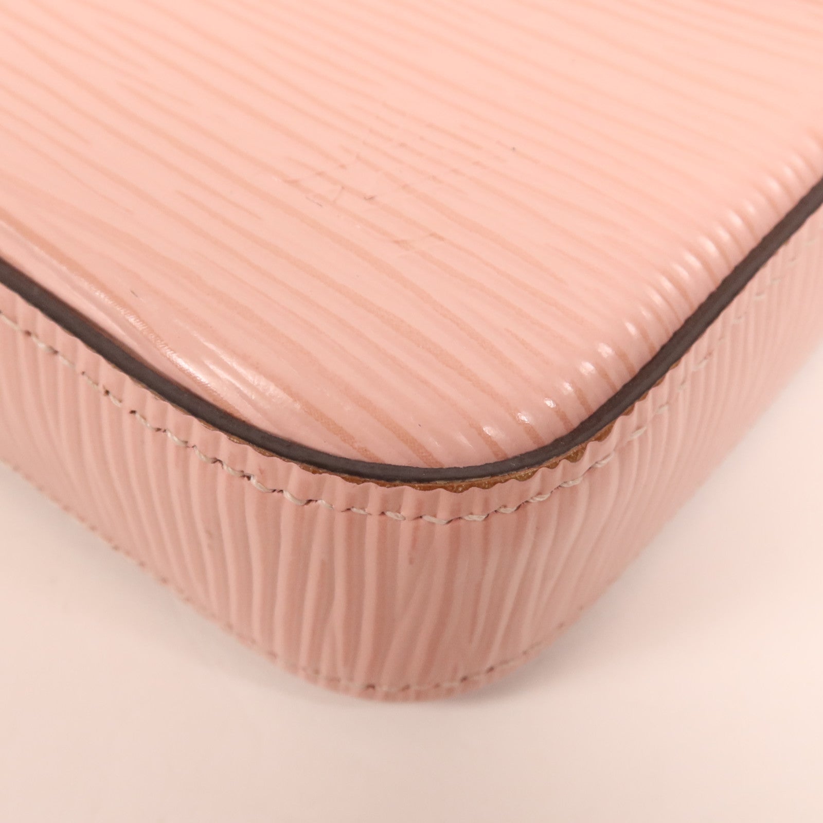 LOUIS VUITTON Epi Pochette Felicie銀扣鏈帶肩背袋