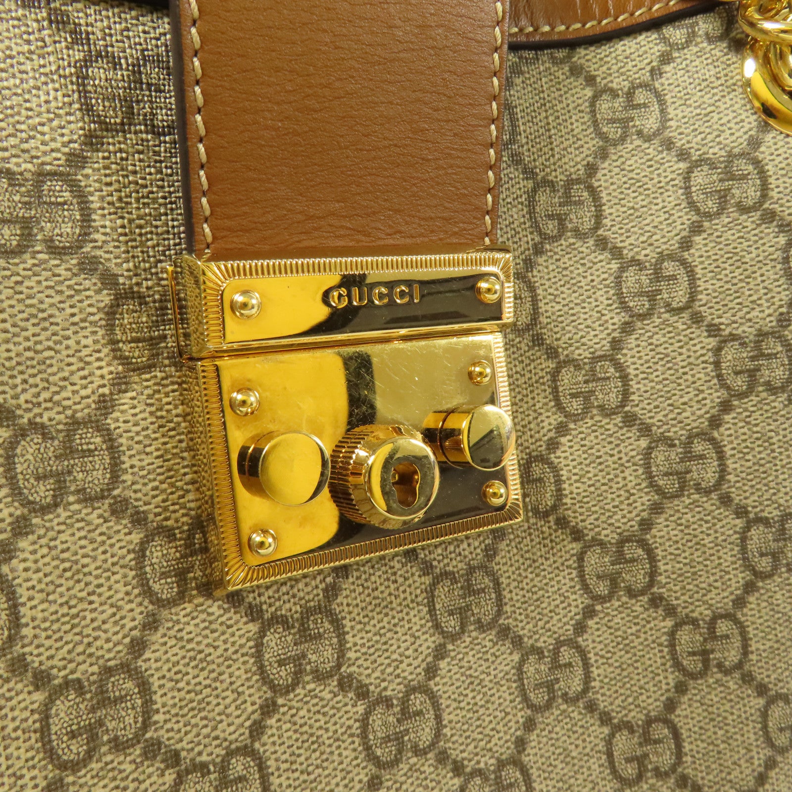 GUCCI 塗層帆布Padlock GG金扣鏈帶肩背袋