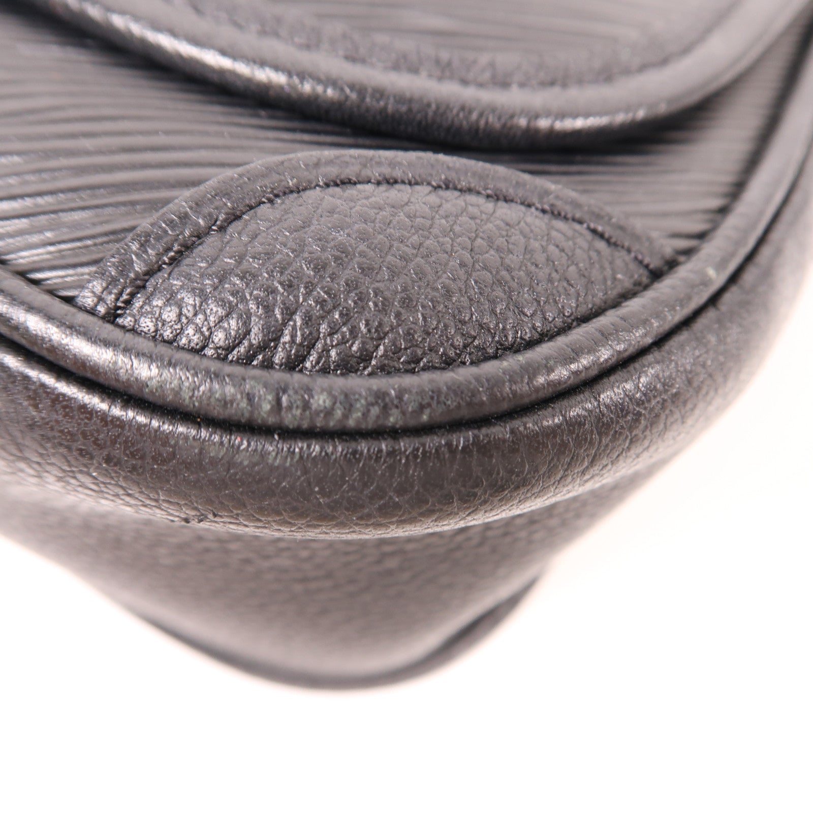 LOUIS VUITTON Epi Buci銀扣肩背袋黑色