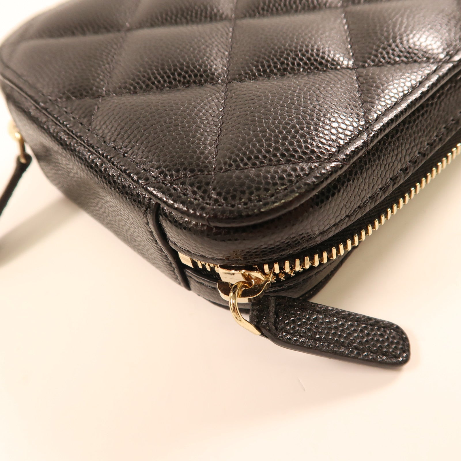CHANEL 牛皮皮革Chain Shoulder金扣鏈帶肩背袋黑色