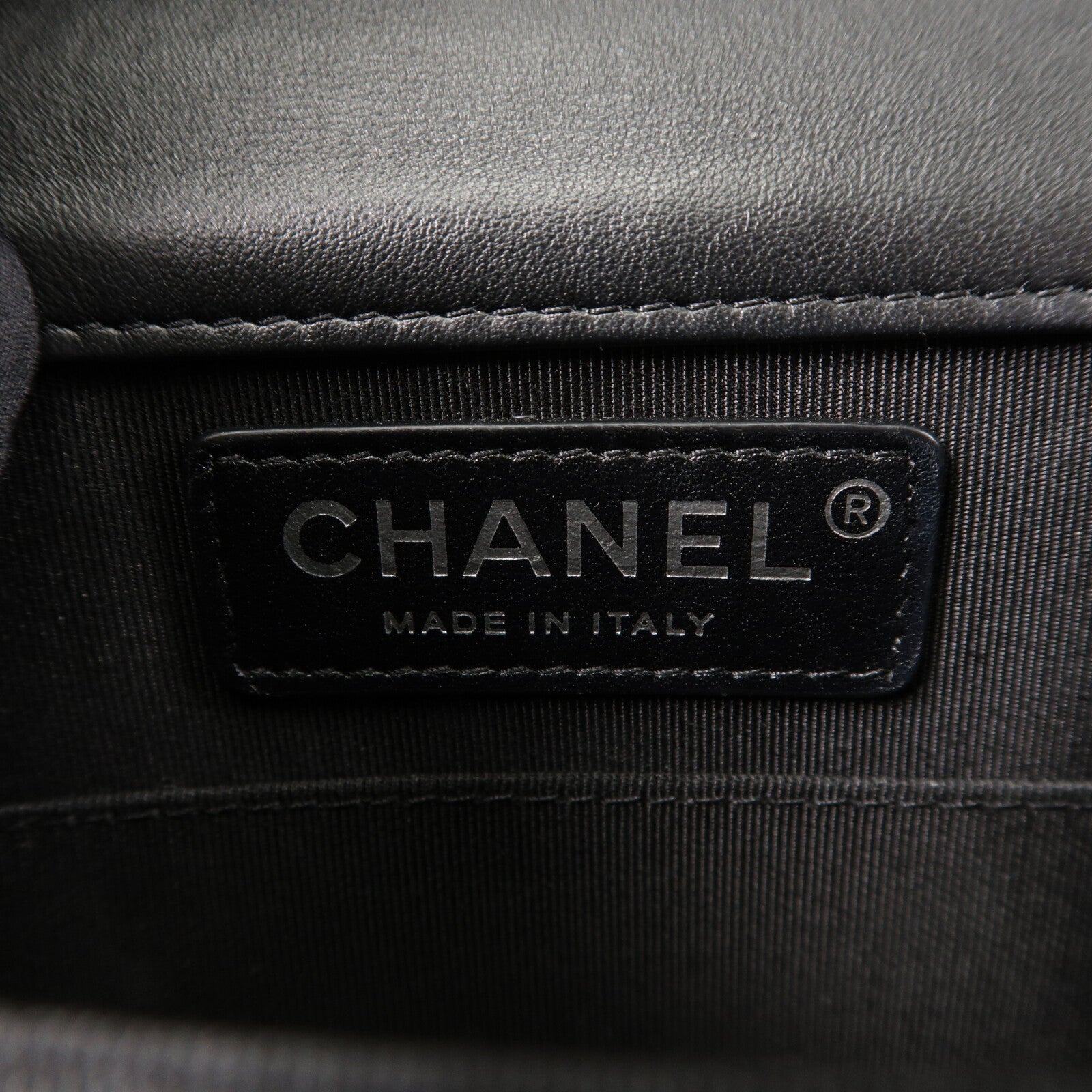 CHANEL 羊皮皮革Boy North South鏈帶肩背袋