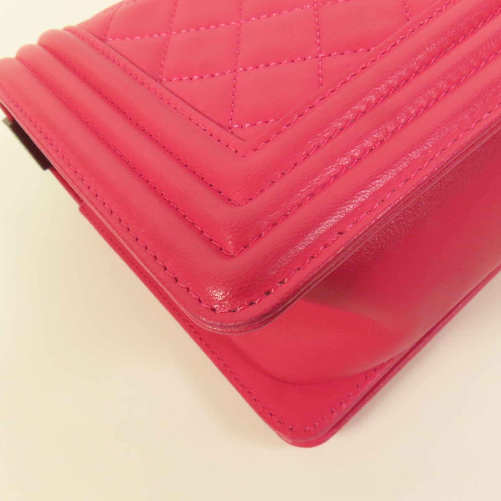 CHANEL 羊皮皮革Boy 25鏈帶肩背袋