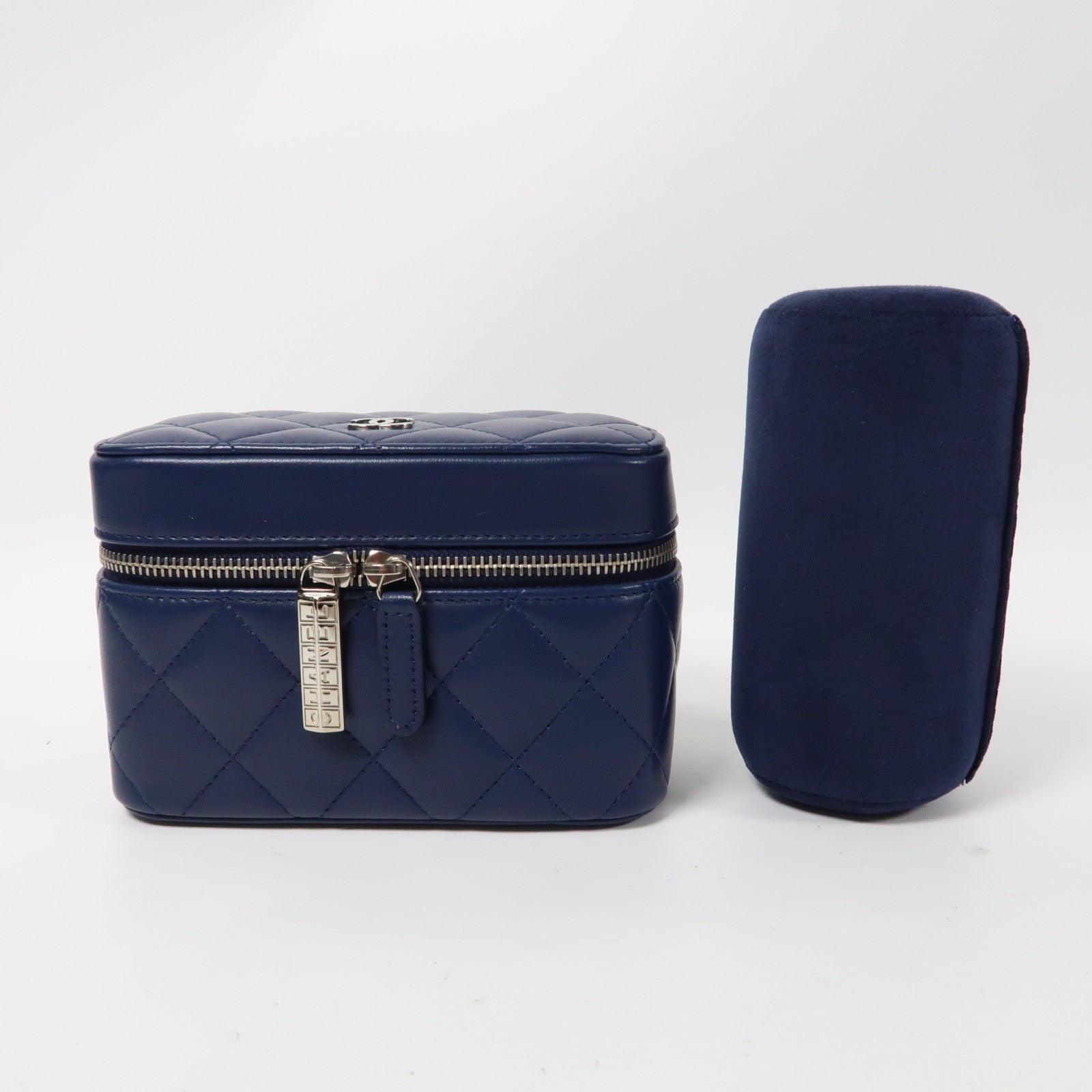 CHANEL 【激減優惠】菱格羊皮皮革Jewelry Box銀扣手拿包藍色